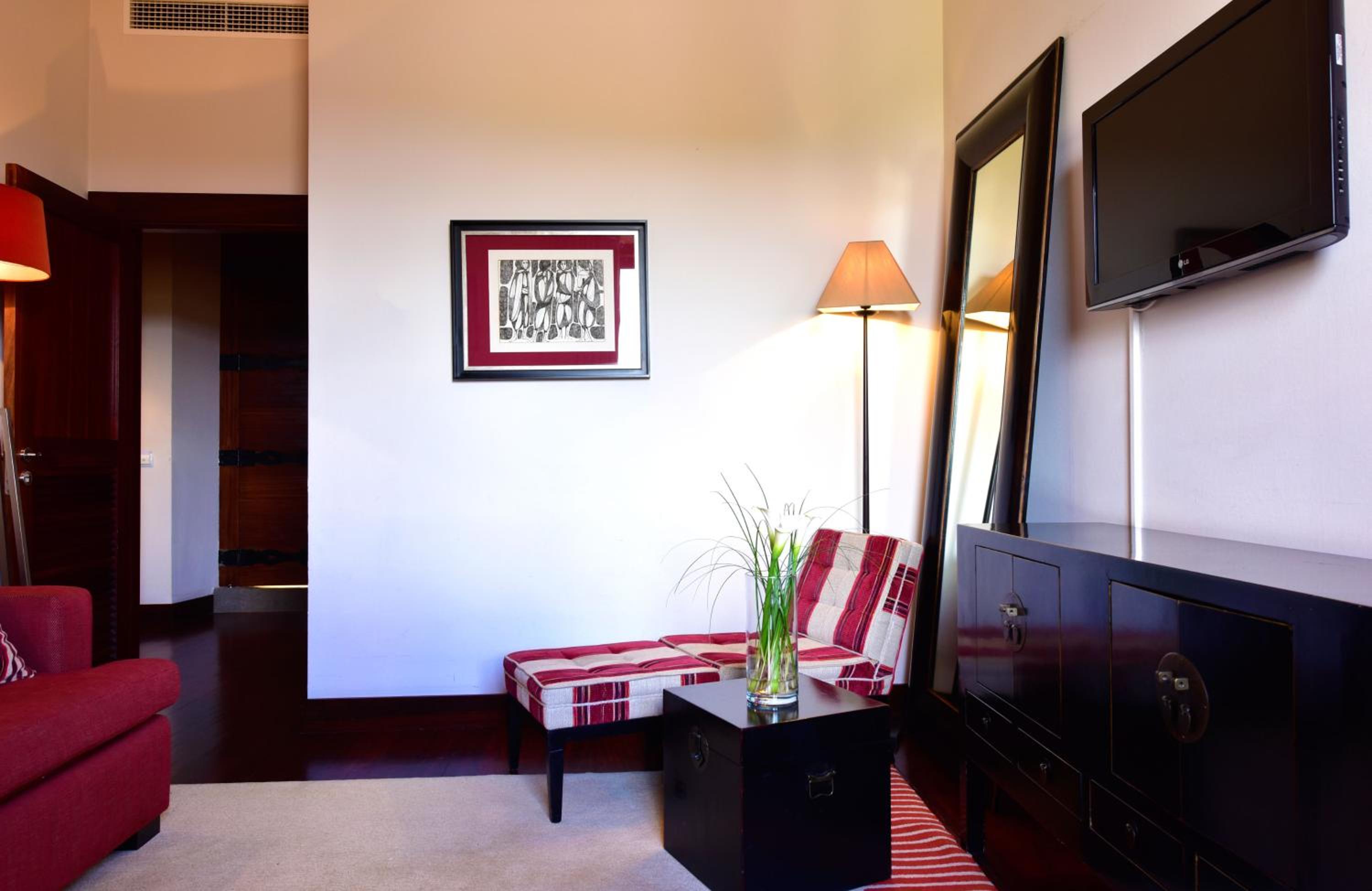 Suite - Photo 6
