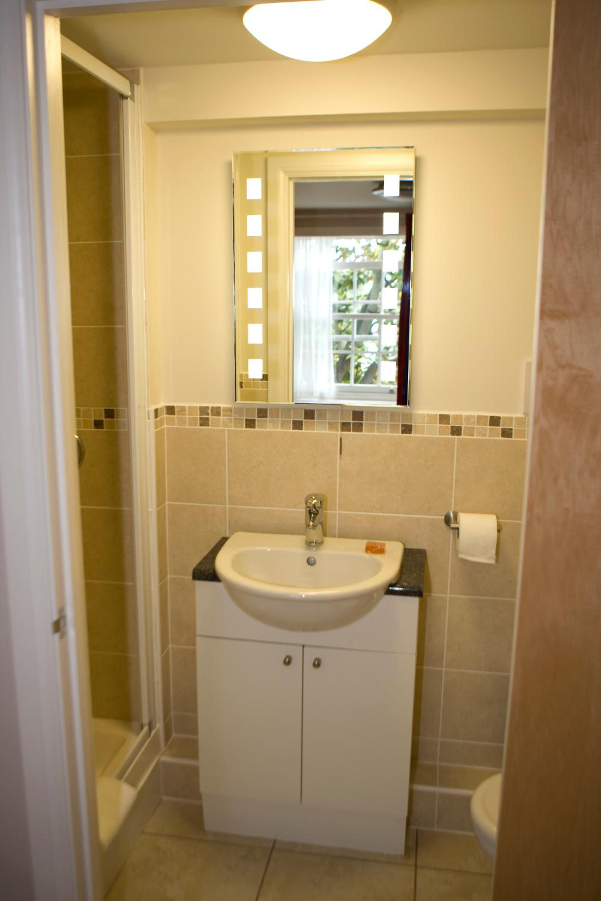 Double Room - Photo 10