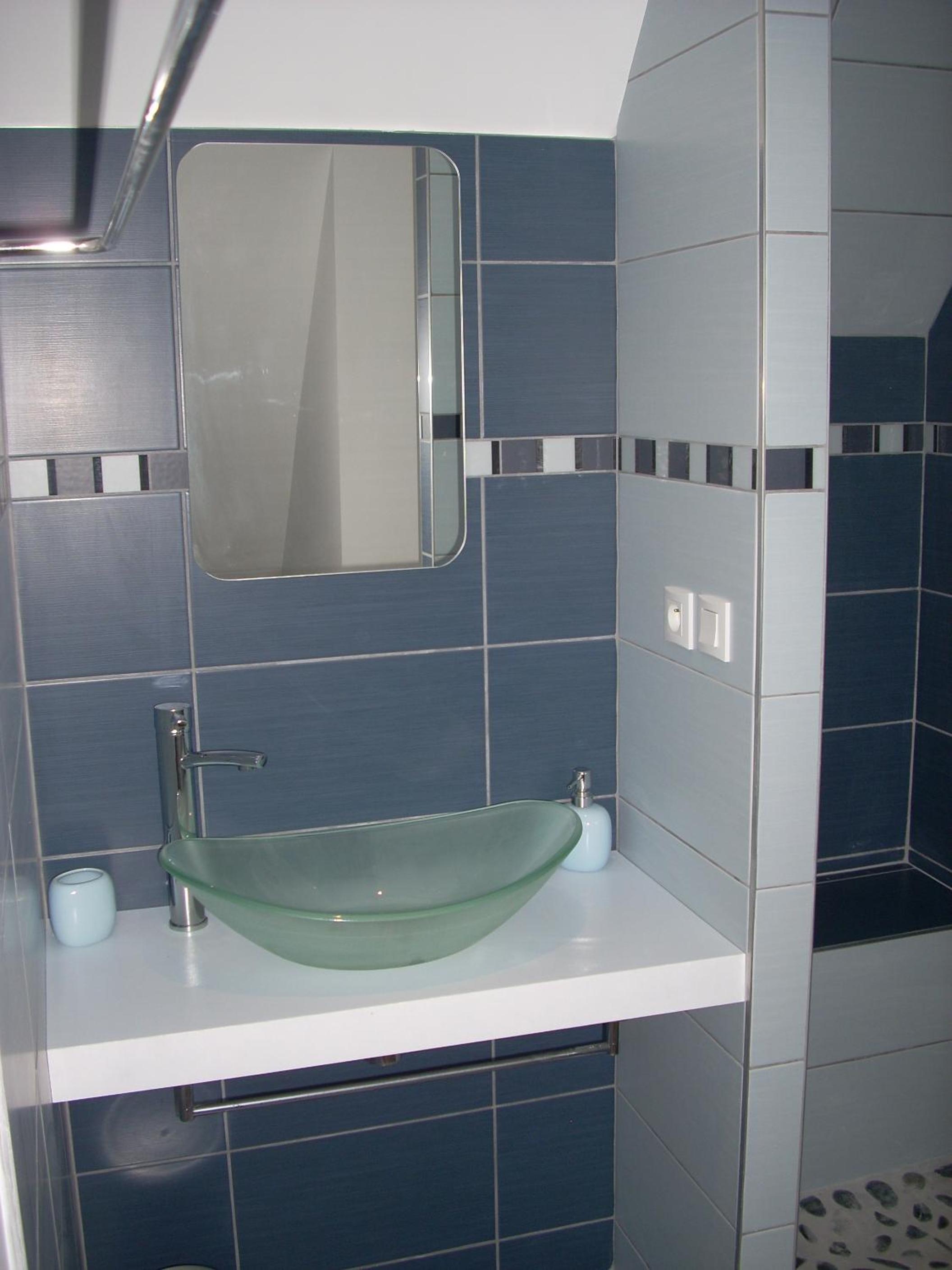 Two-Bedroom House - Photo 1