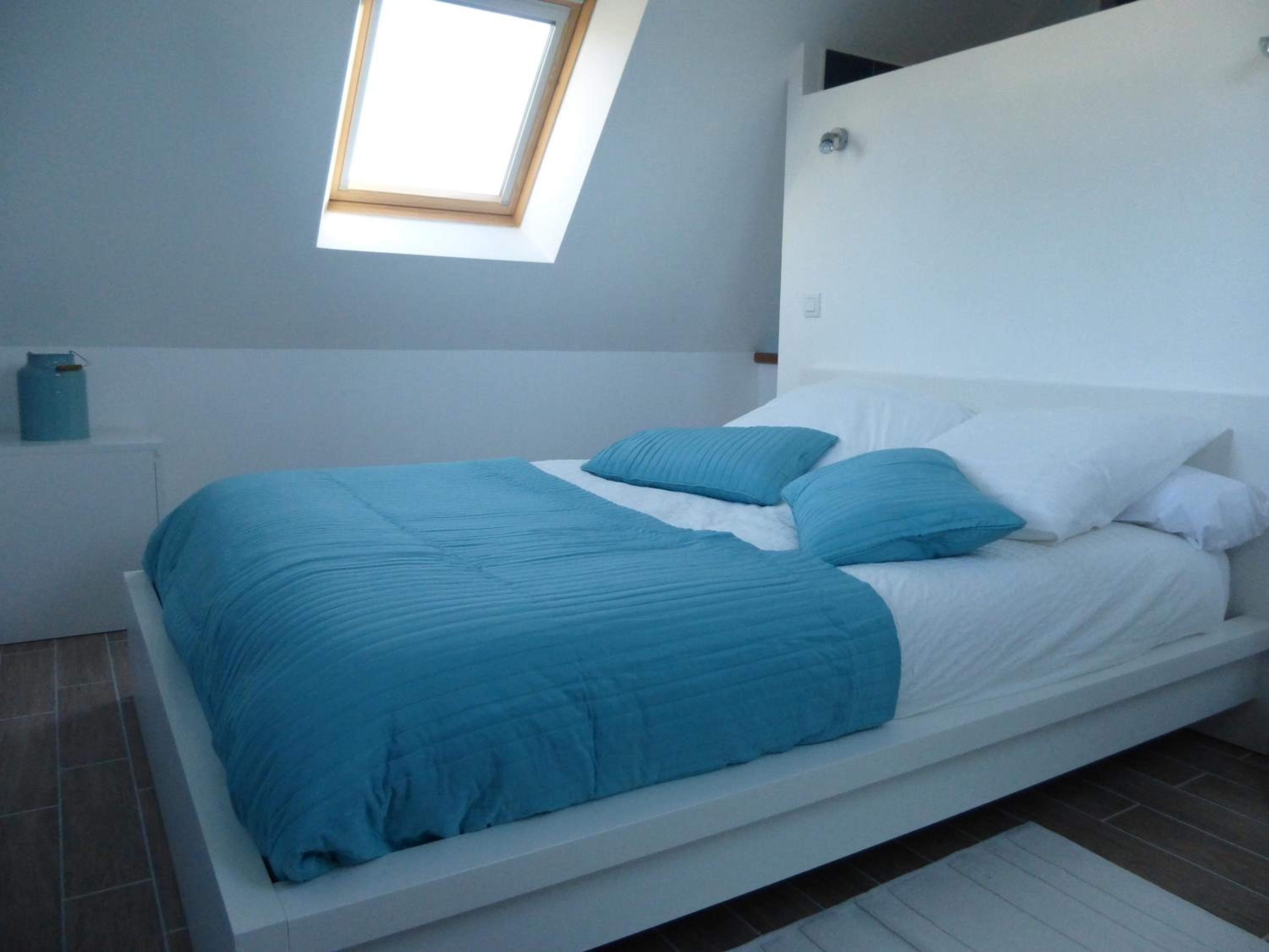 Two-Bedroom House - Photo 2