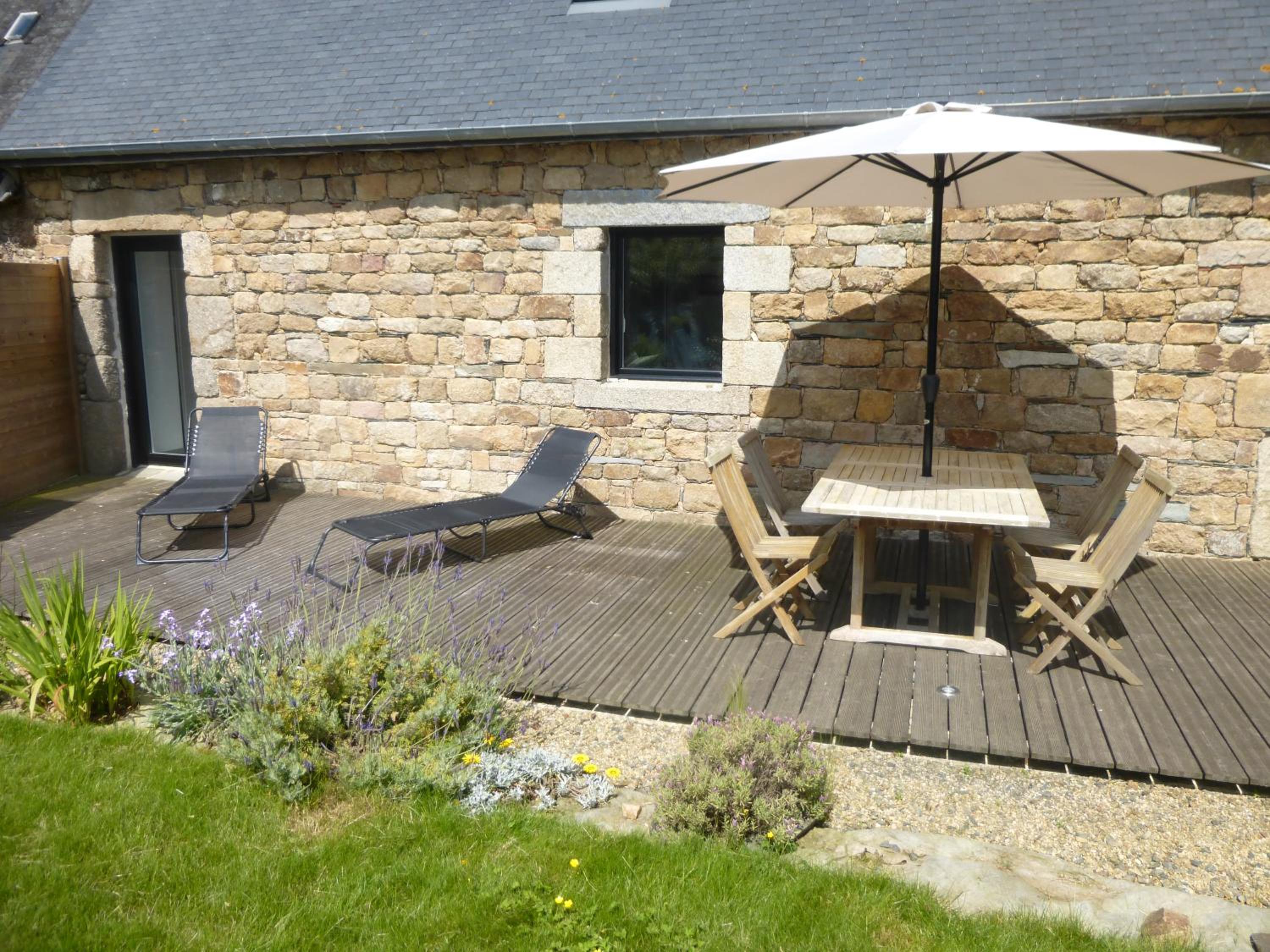 Two-Bedroom House - Photo 11