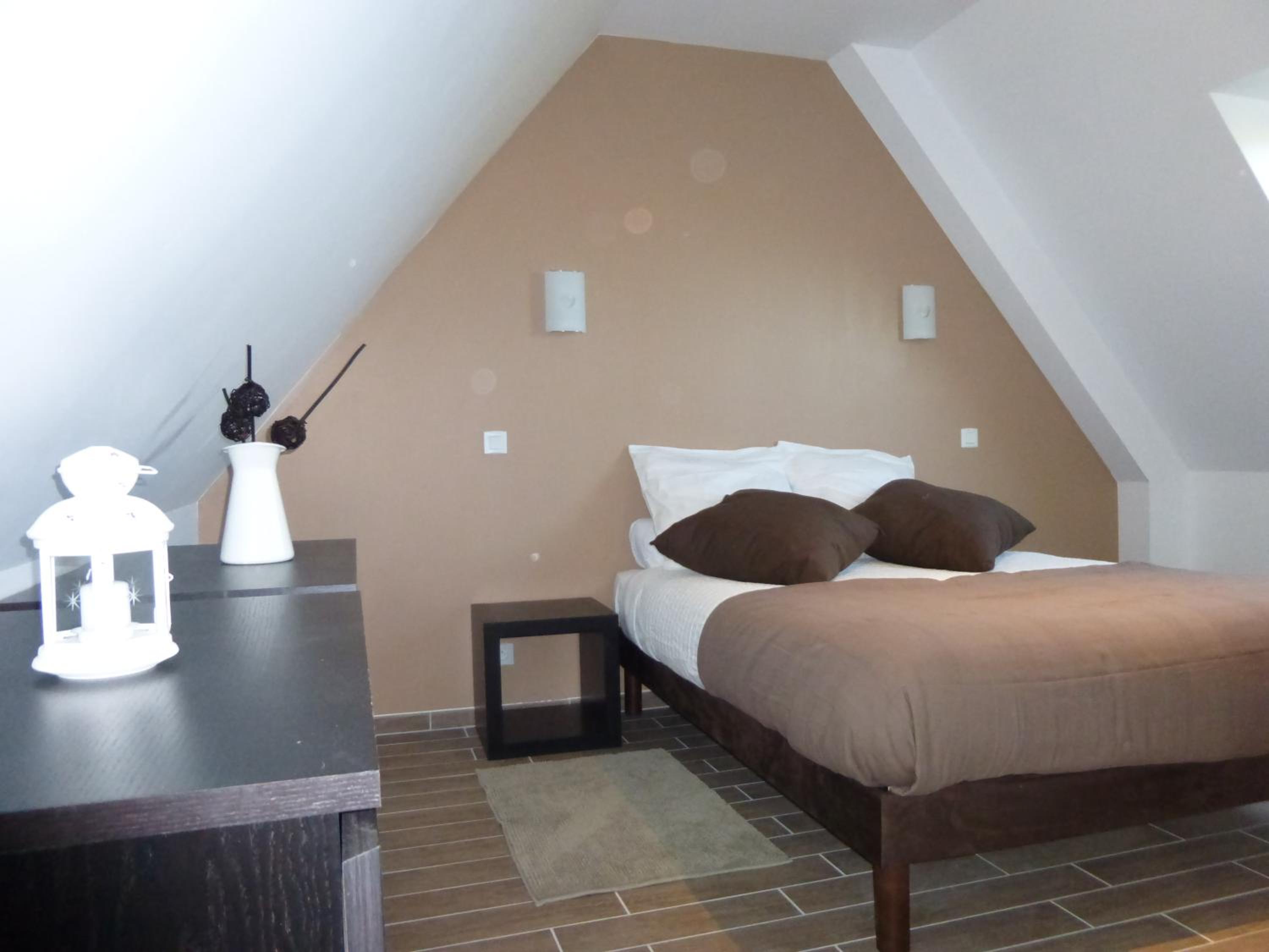 Two-Bedroom House - Photo 13