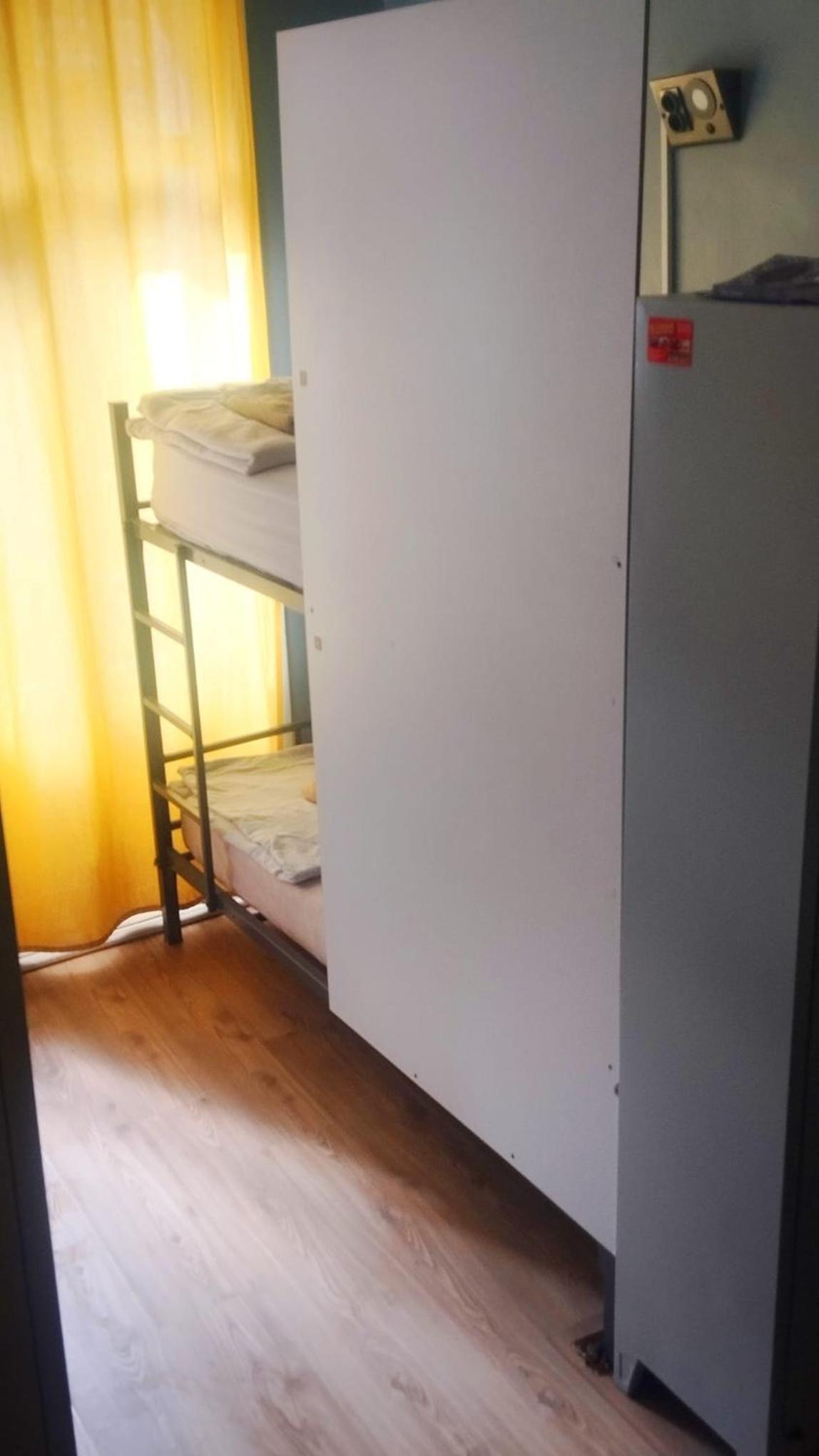 6-Bed Female Dormitory Room photo 2