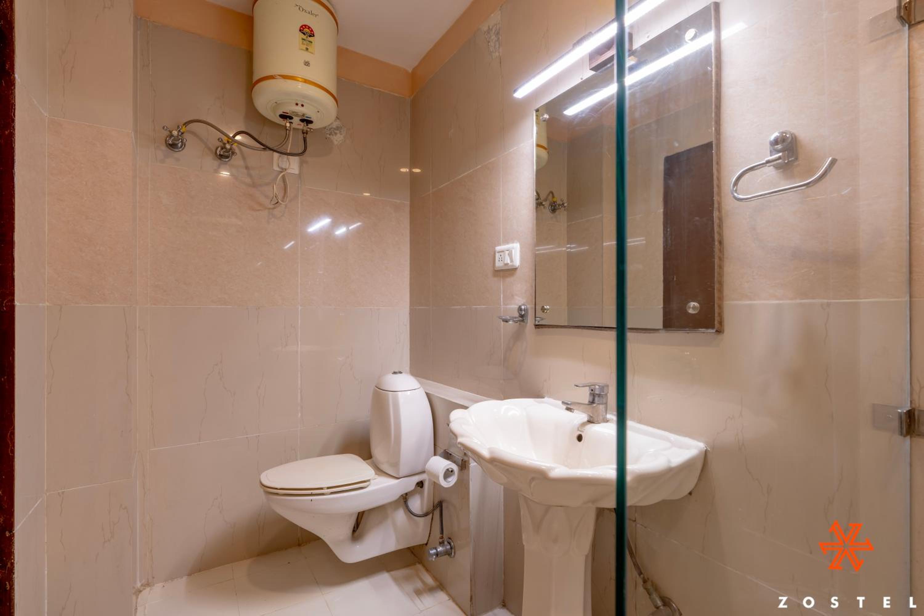 Standard Room - Photo 5