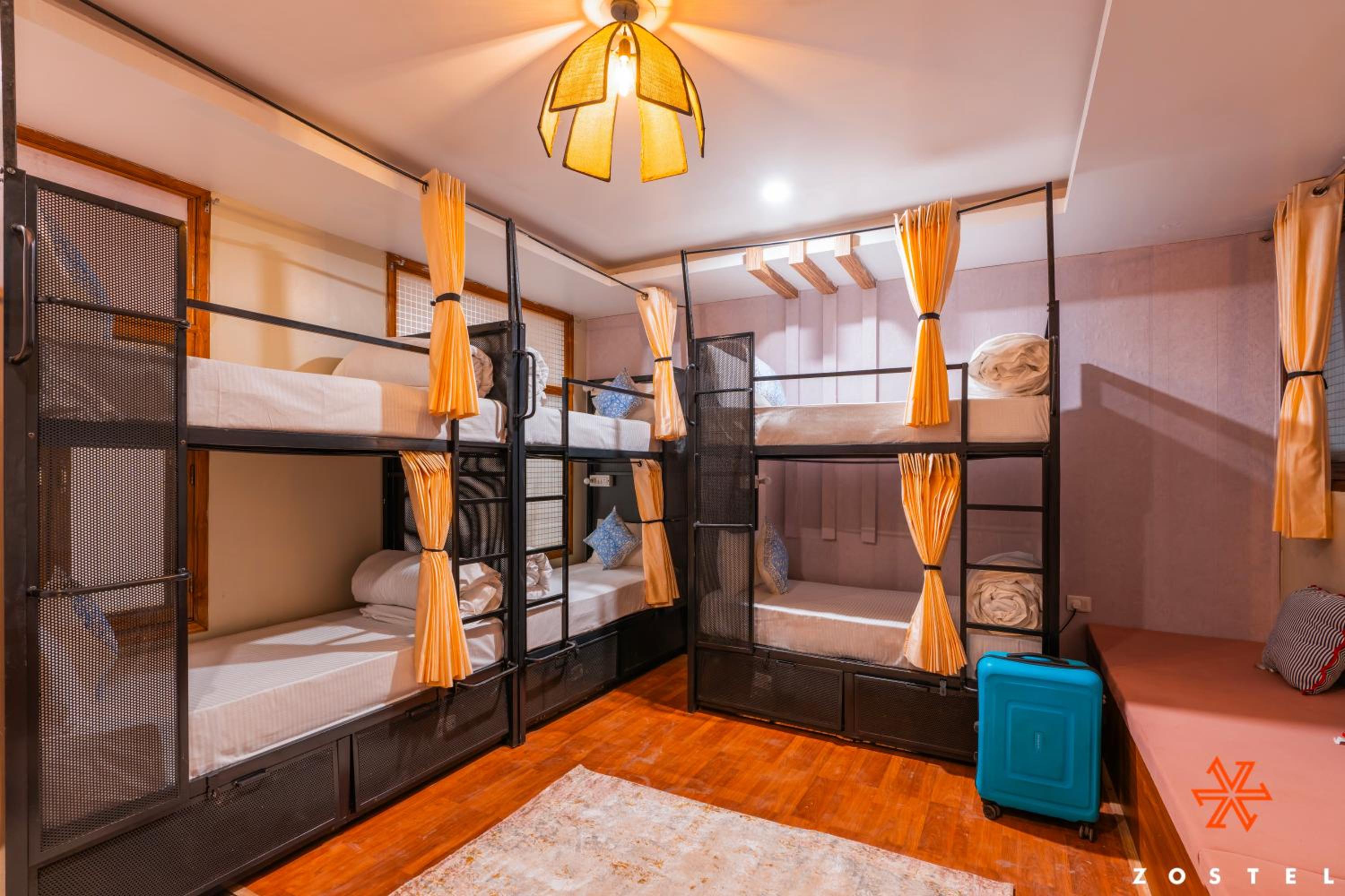 Bed in 6-Bed Female Dormitory Room photo 3
