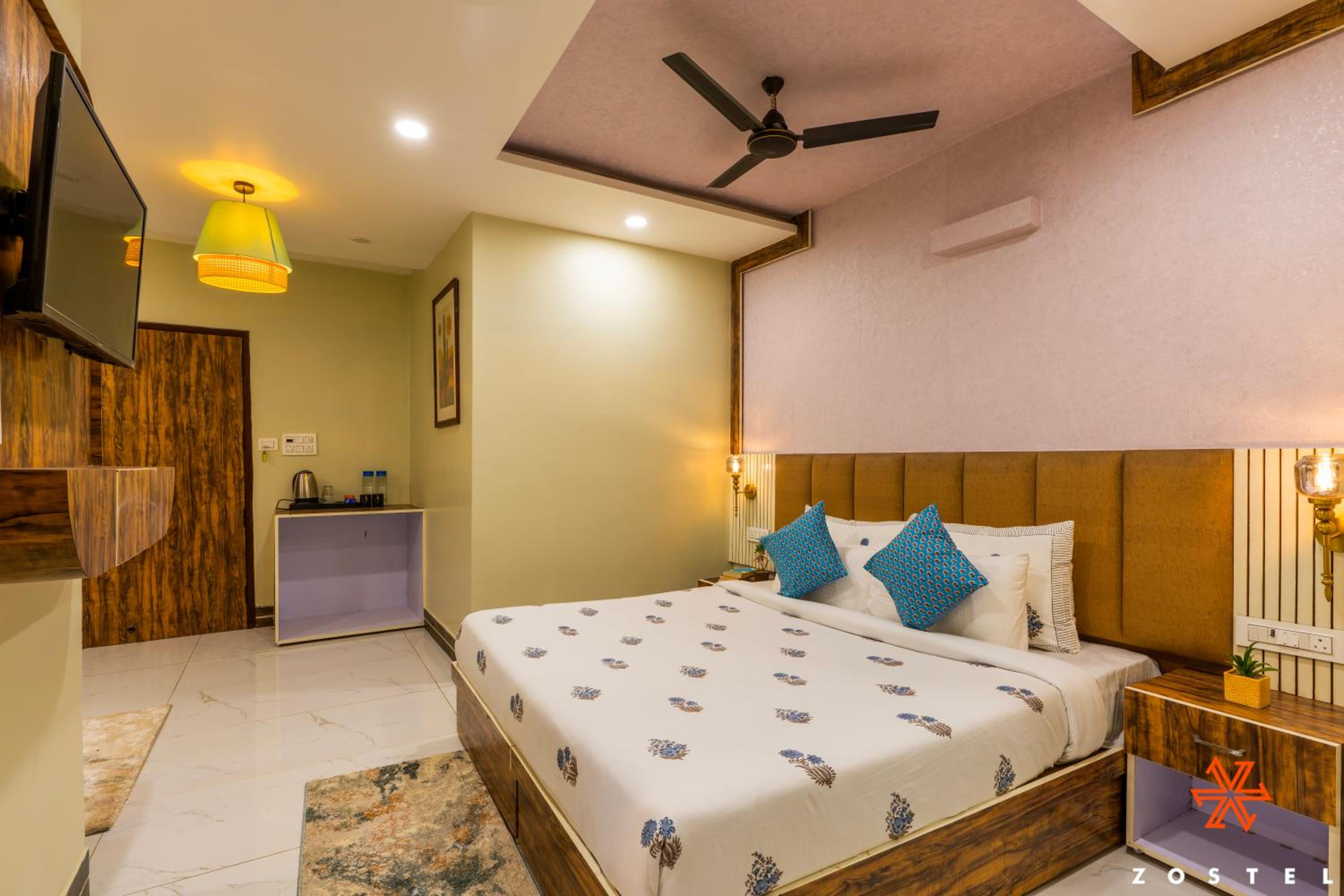 Deluxe Room - Photo 2