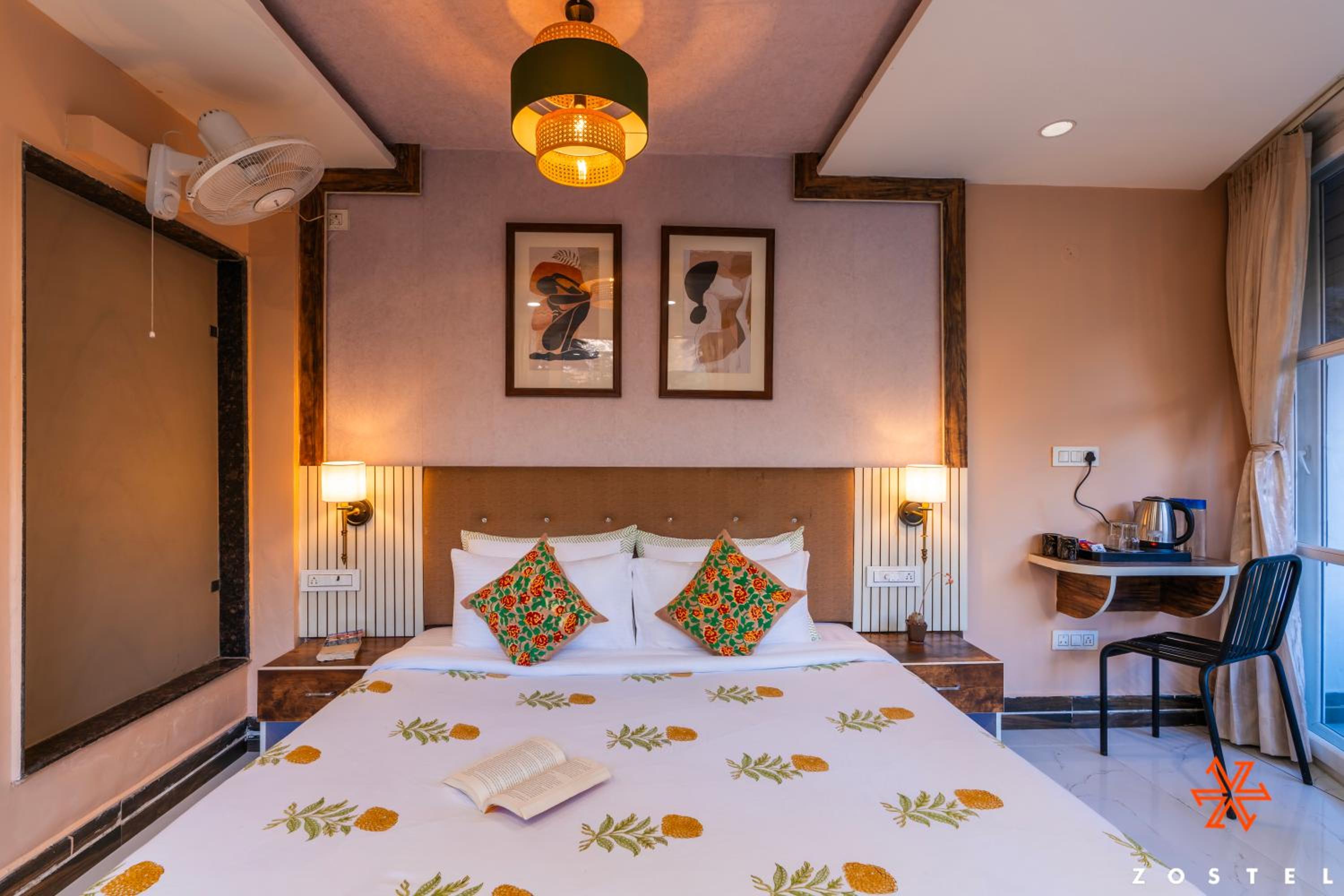 Superior Room (with balcony) - Photo 3
