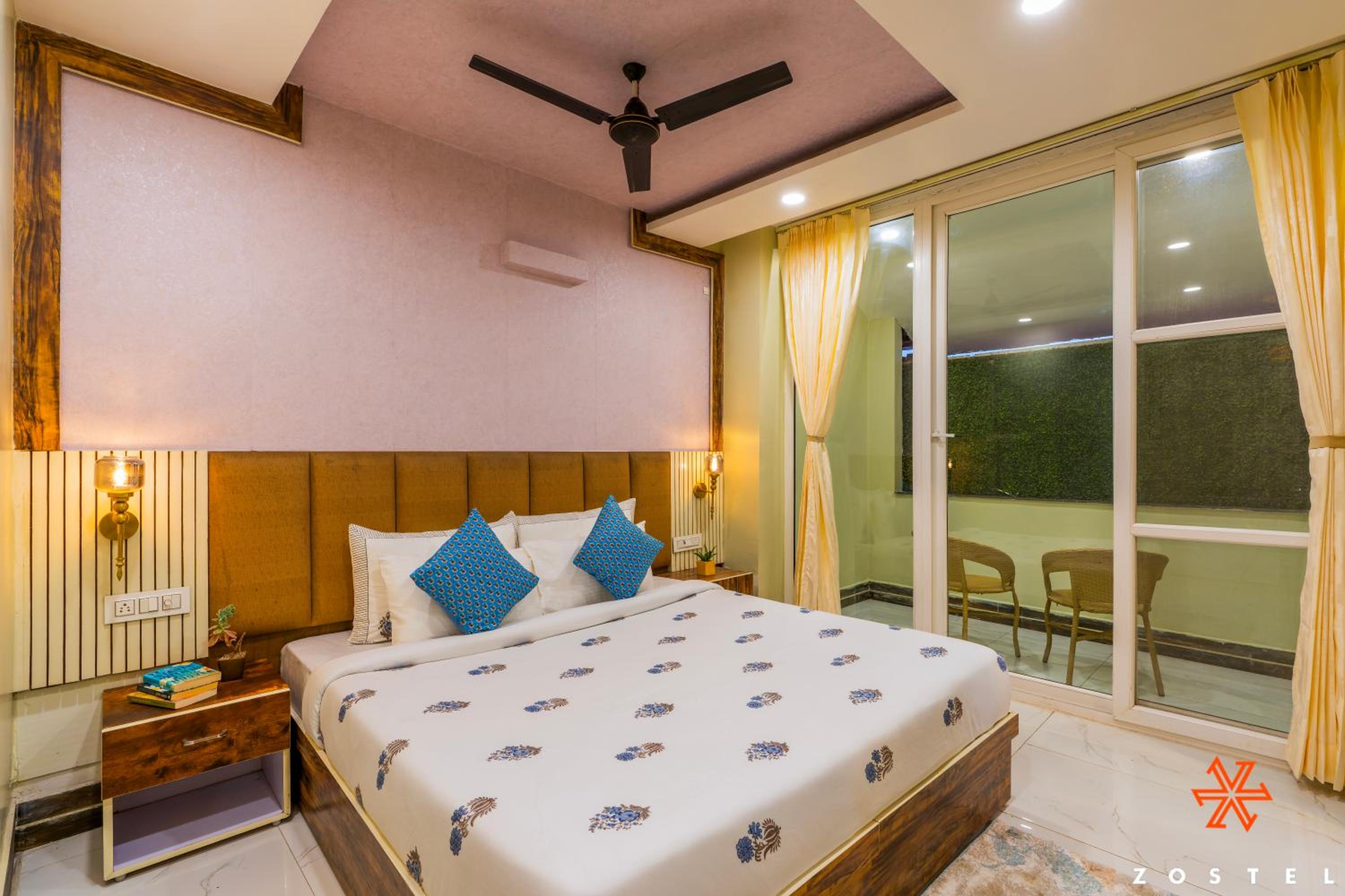 Deluxe Room - Photo 1