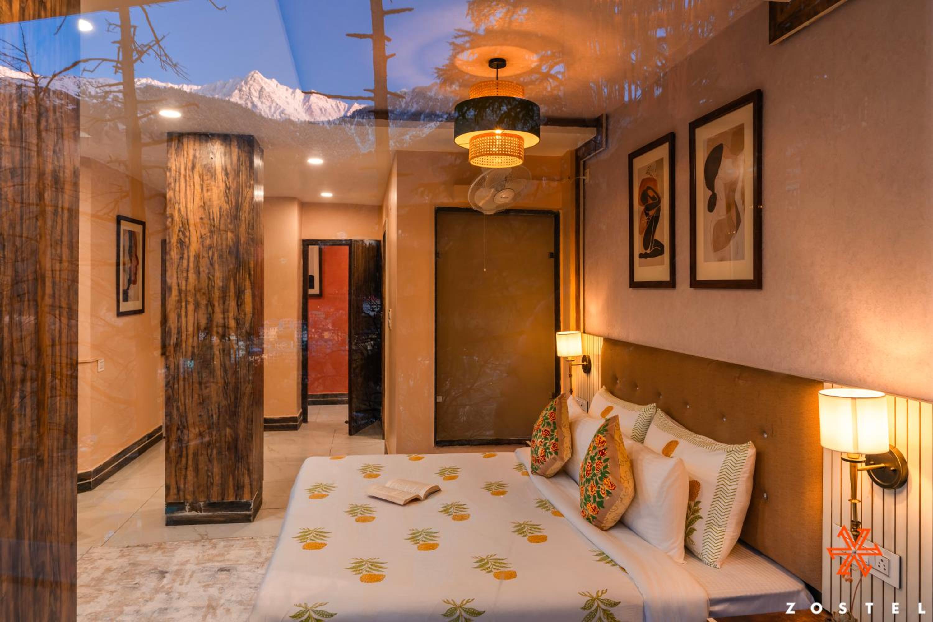 Superior Room (with balcony) - Photo 4