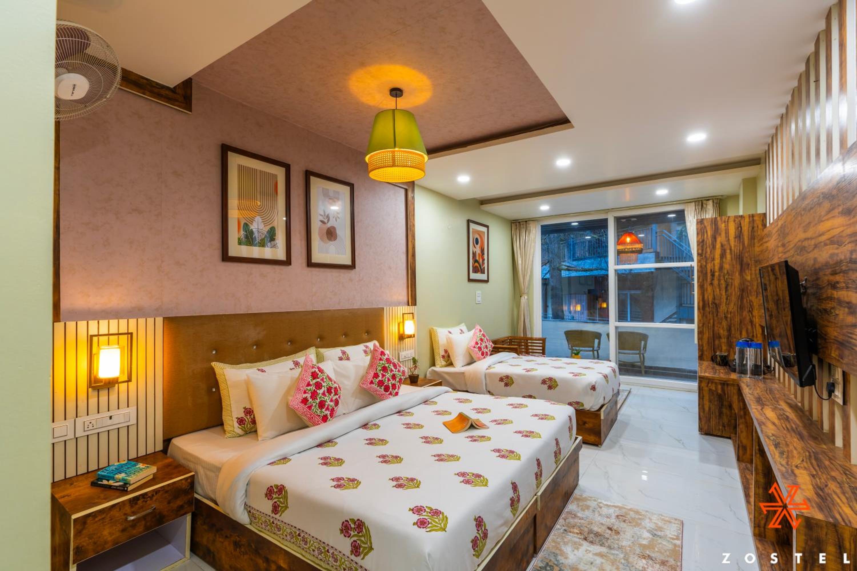 Deluxe Triple Room (with balcony)