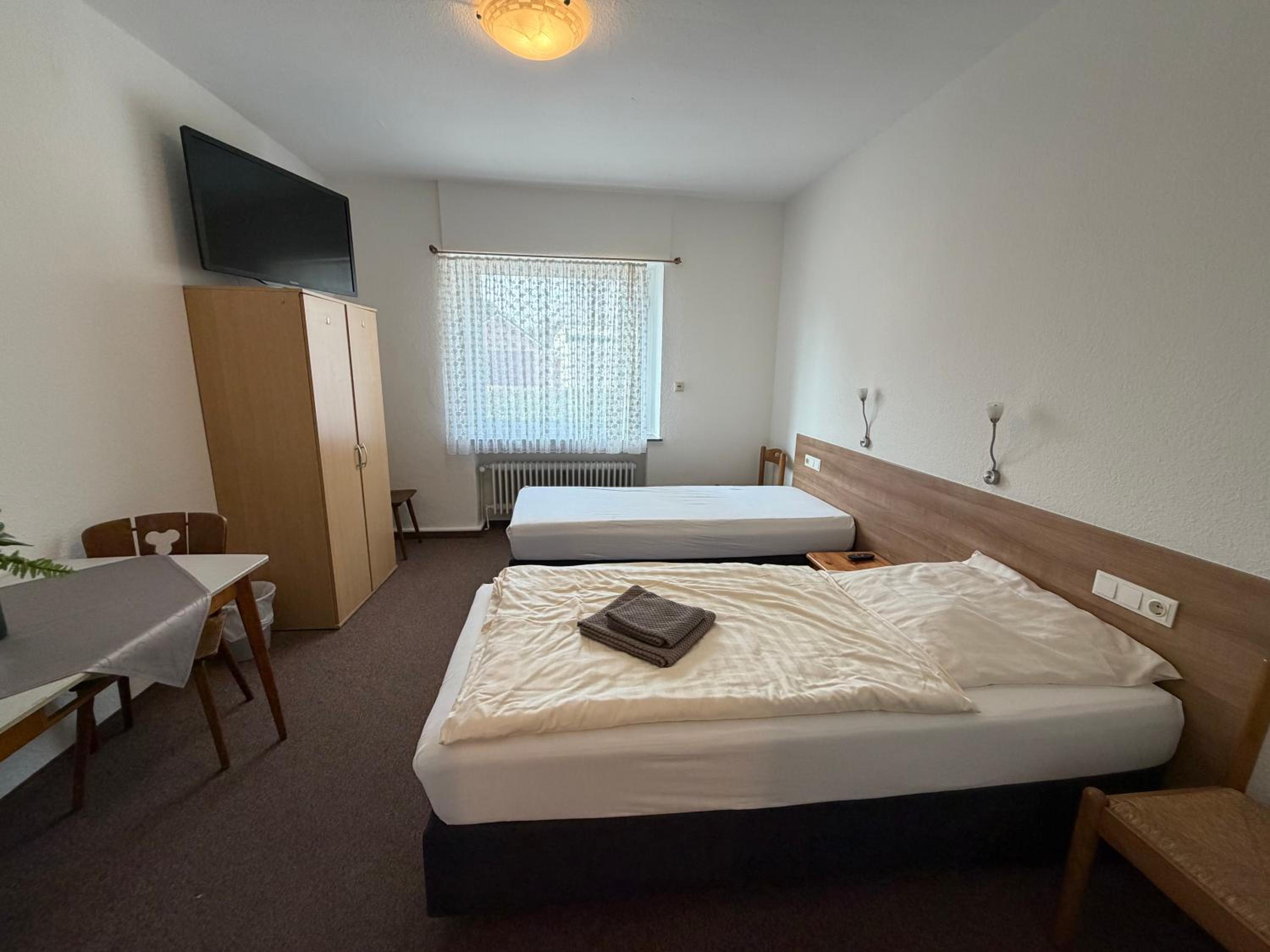 Double Room with Private Bathroom photo 3