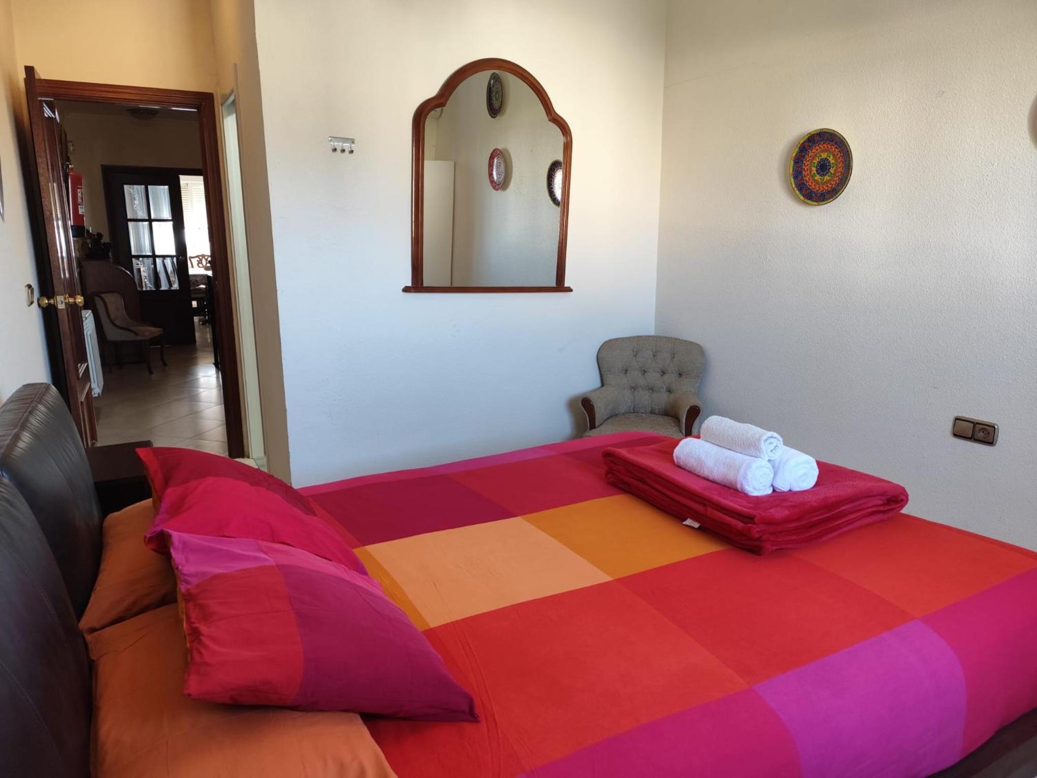 Queen Room photo 2
