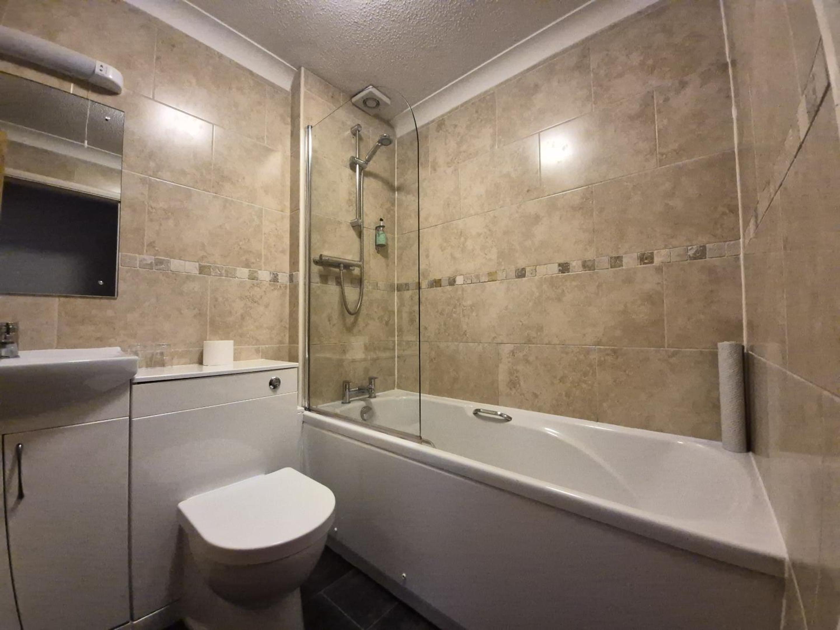 Pet Friendly Double Single Bed - Photo 4