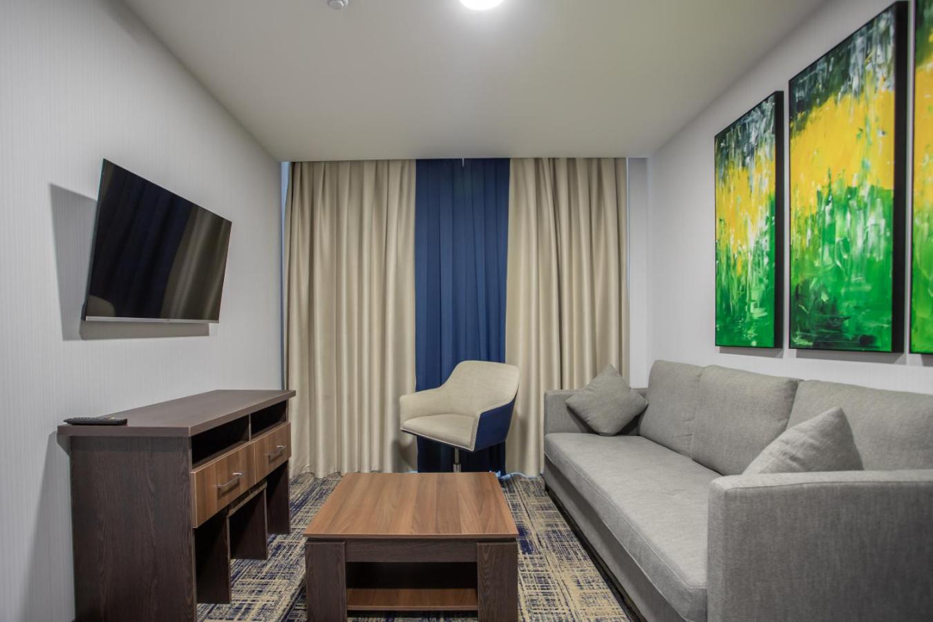 Suite with Lake View photo 3