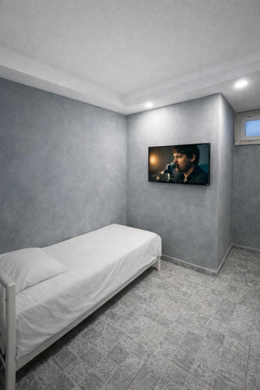 Budget Single Room photo 3