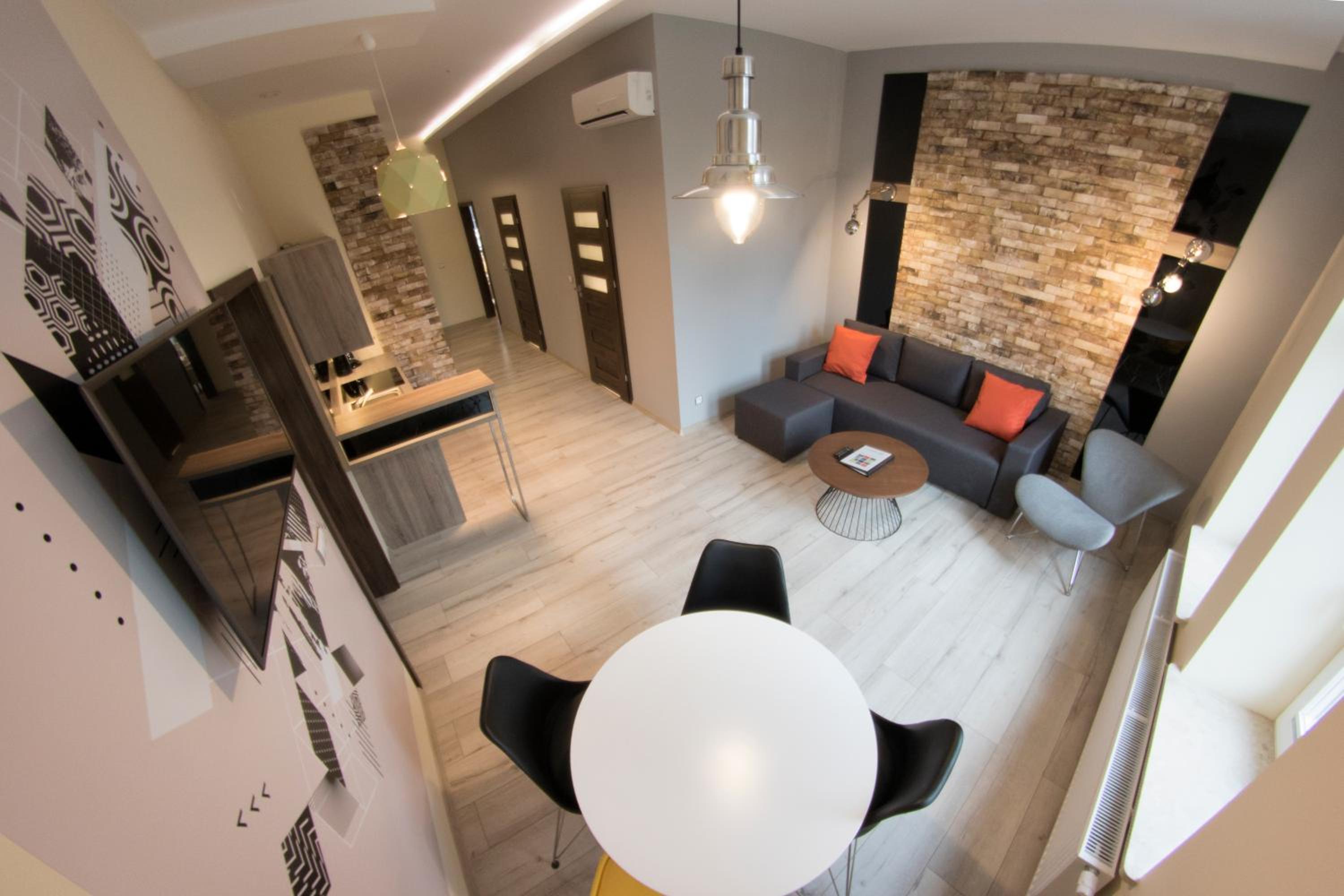 Three-Bedroom Apartment photo 2