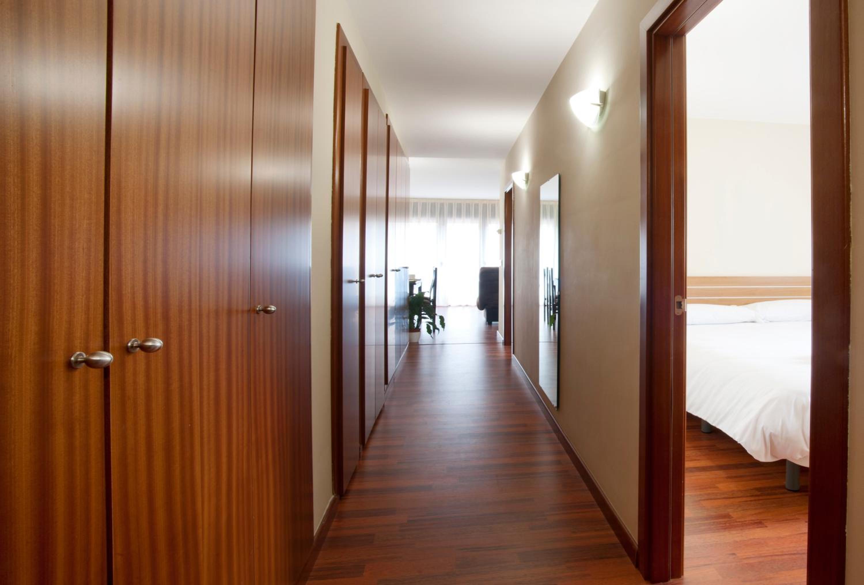 Apartment with Mountain View photo 3