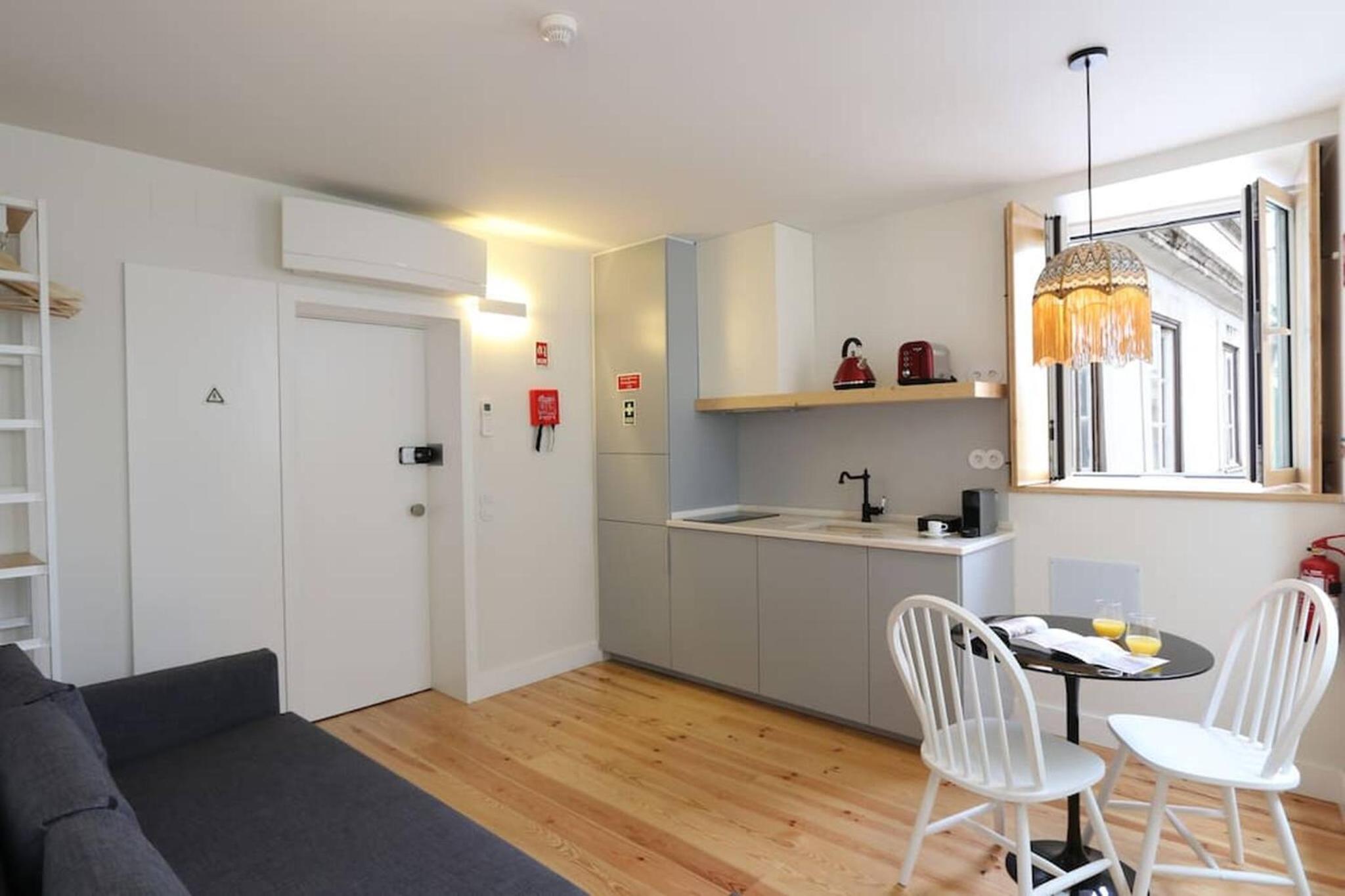 One-Bedroom Standard Apartment photo 2