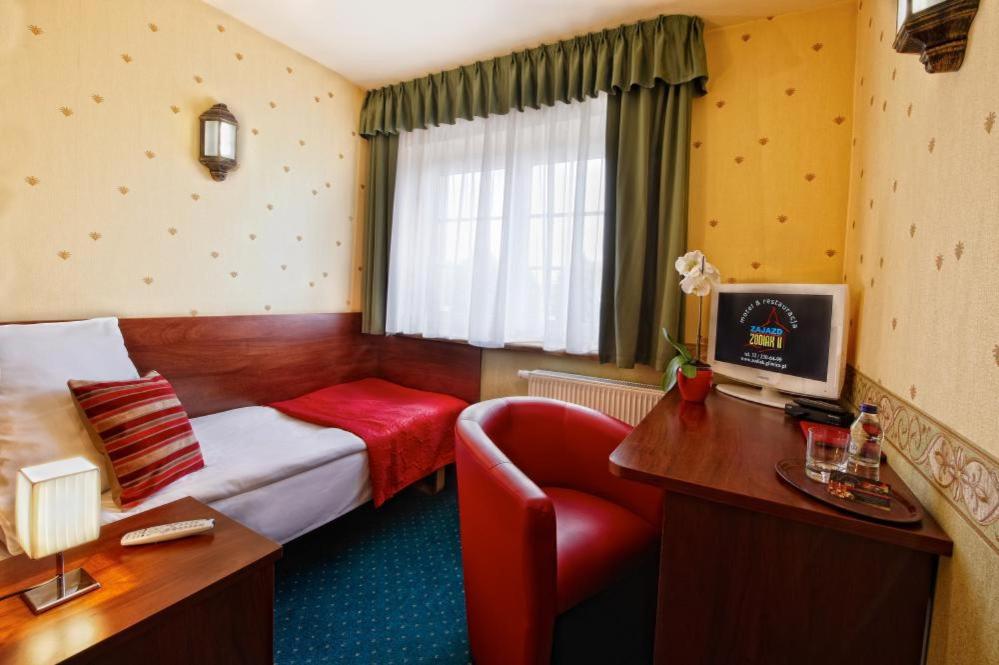 Single Room with Bathroom photo 3