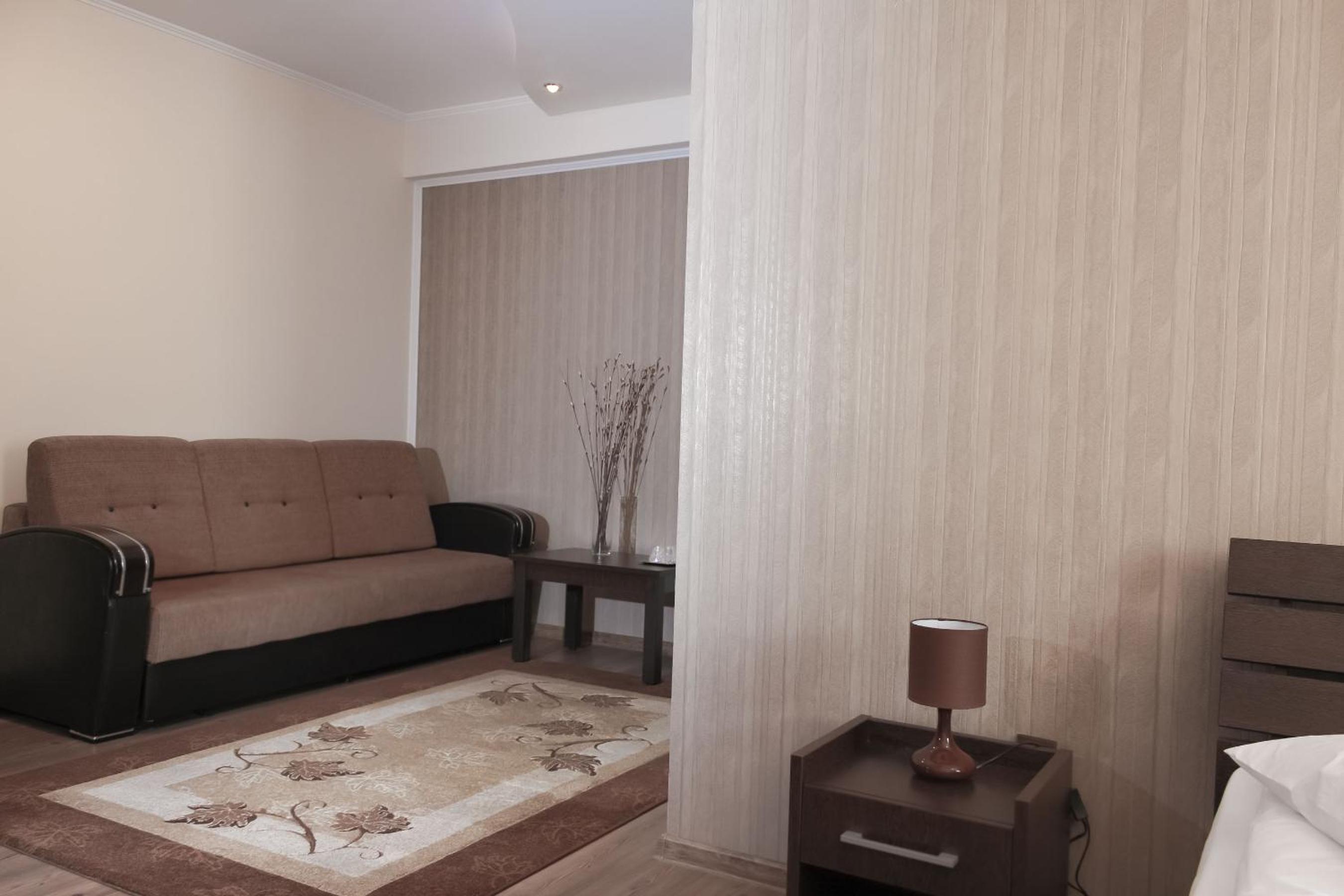 One Twin Bedroom Suite - Photo 1