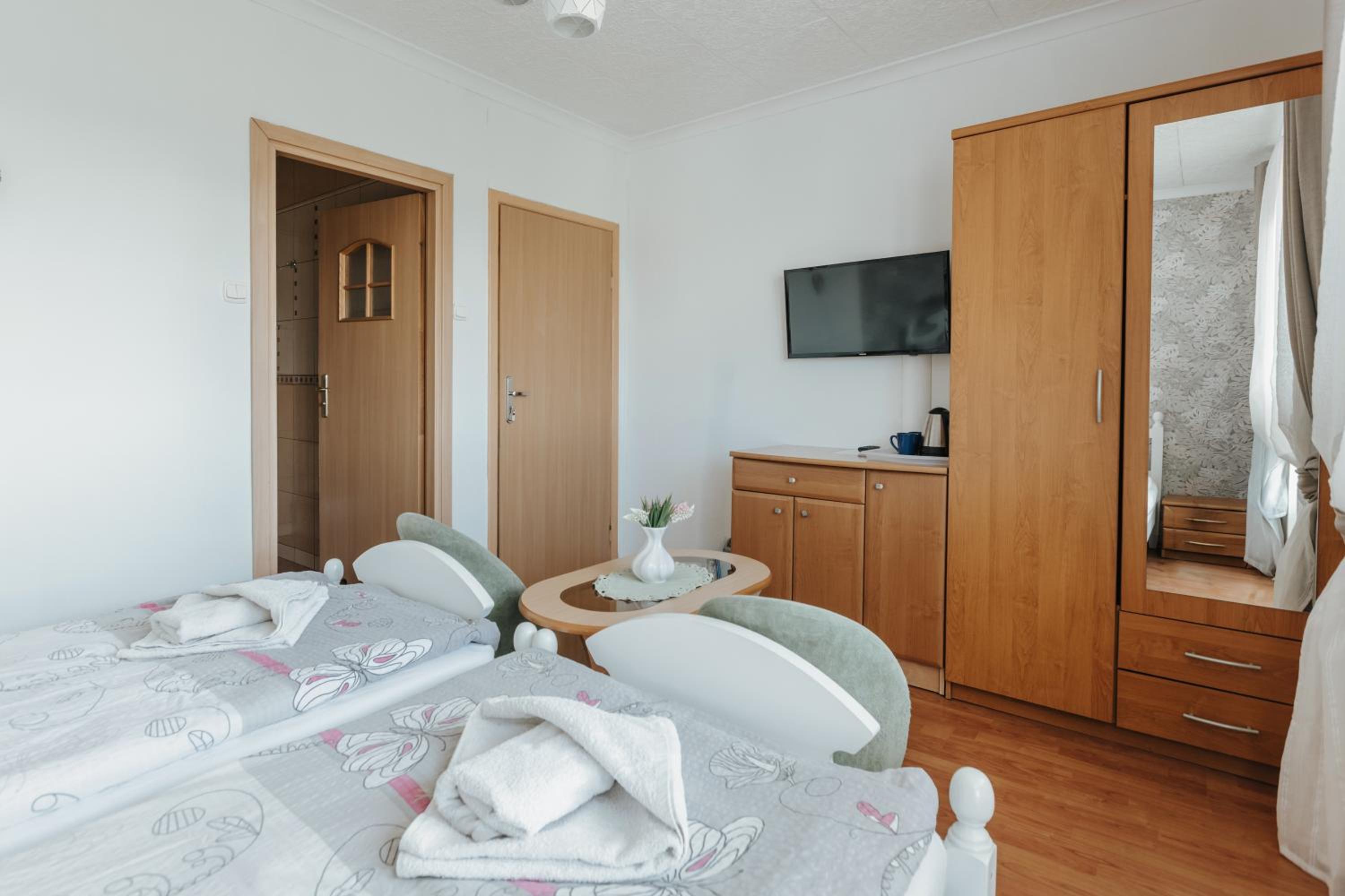 Twin Room with Balcony photo 3