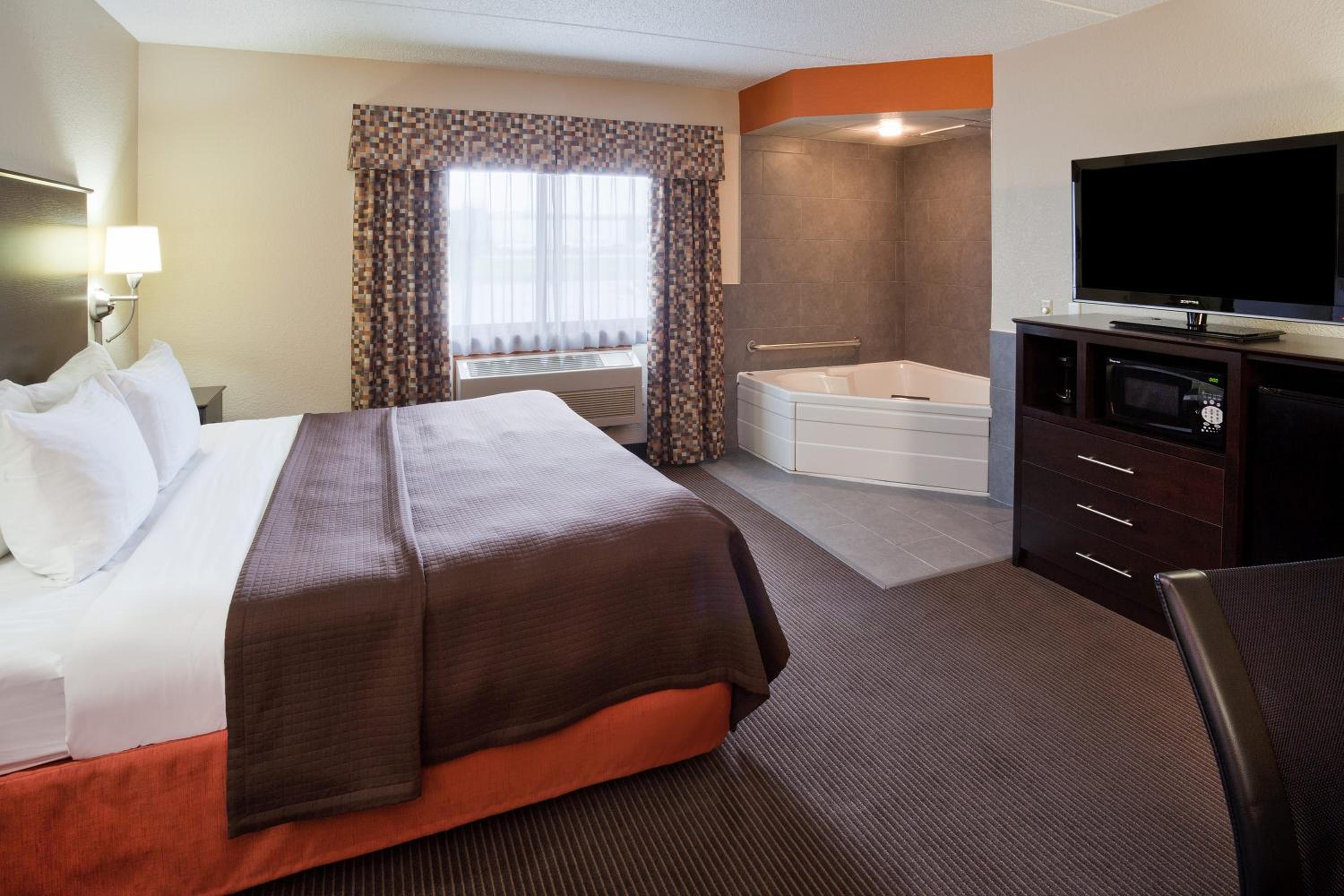 King Studio Suite - Non-Smoking photo 2