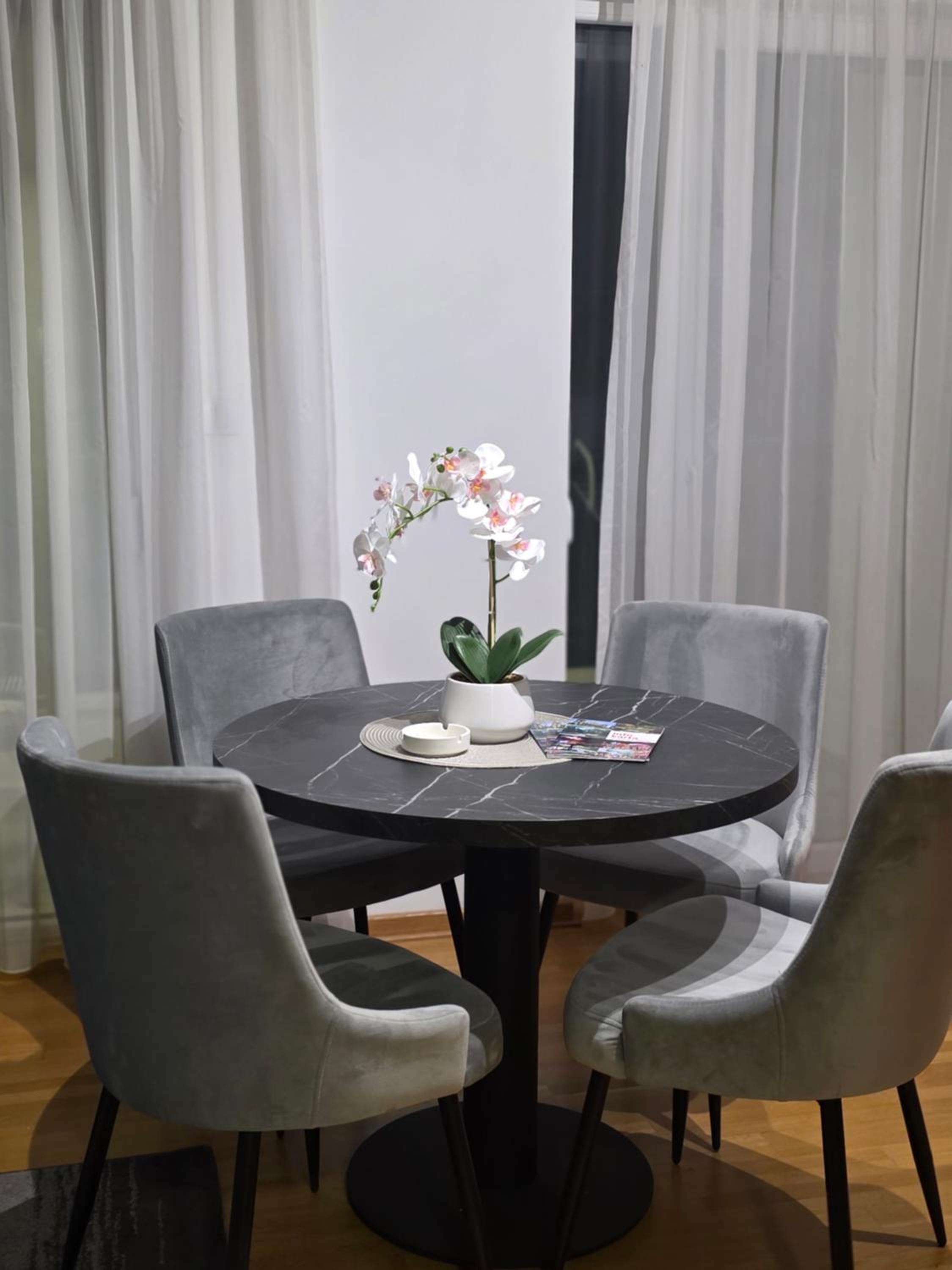 One-Bedroom Apartment with Terrace