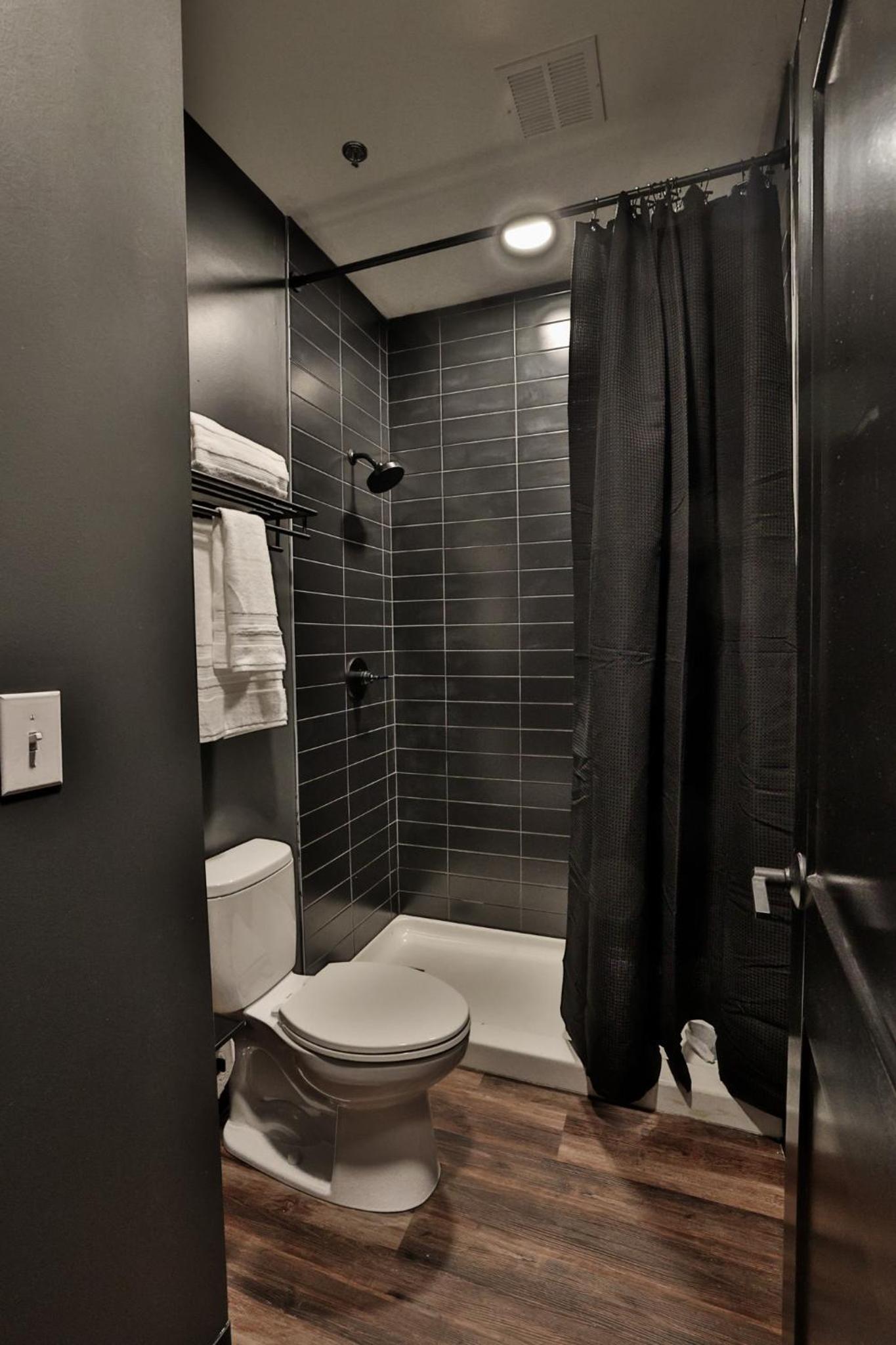 Queen Room photo 3