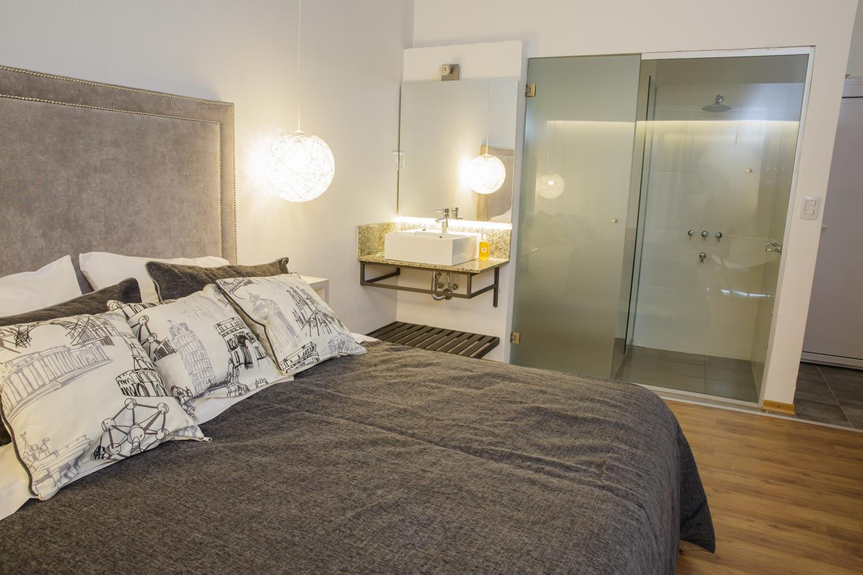 Suite with Balcony photo 1