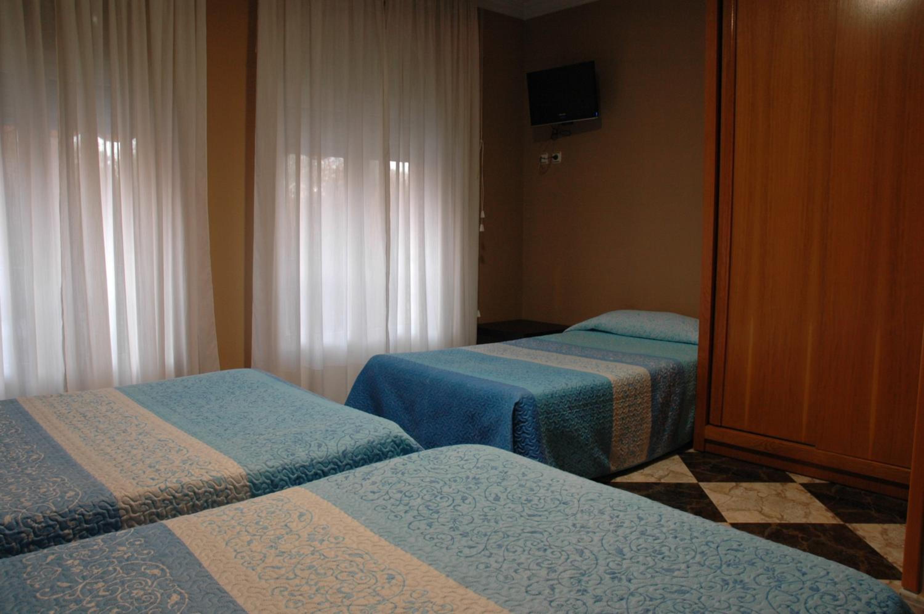 Triple Room - Photo 2