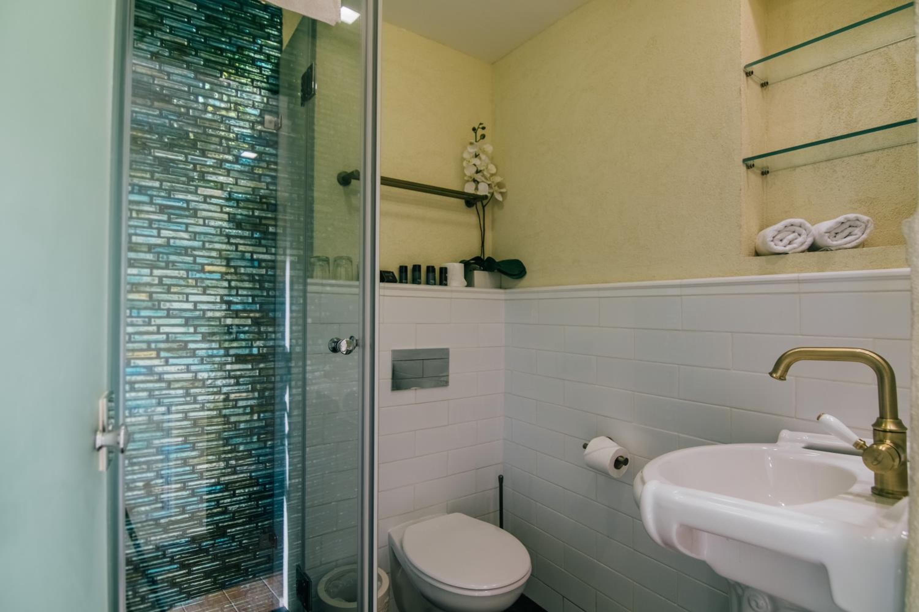 Double Room with Sea View - Photo 10