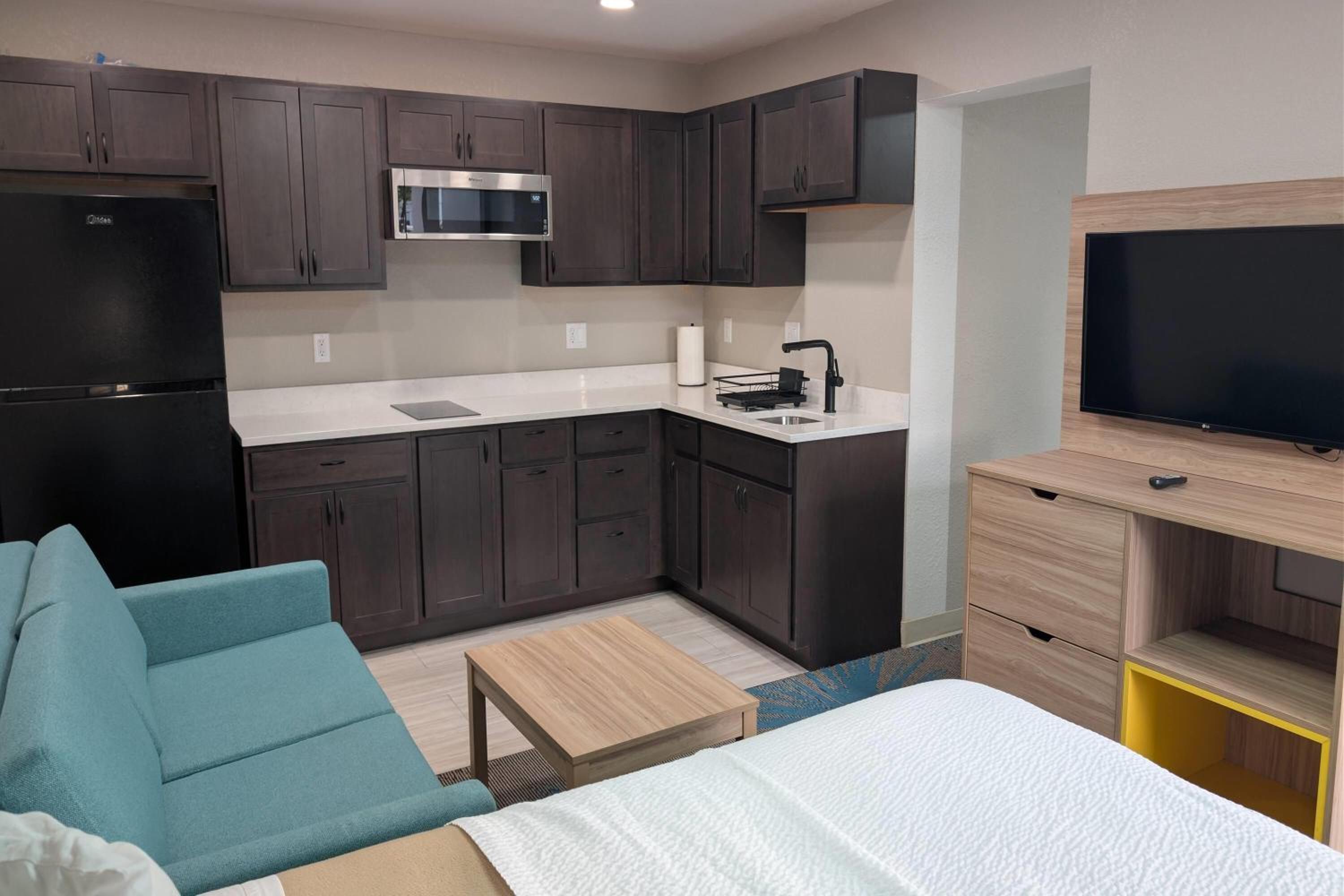 Double Efficiency Suite - Non-Smoking photo 1