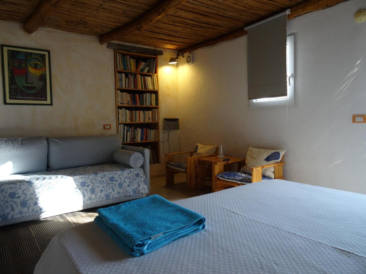 Large Double Room photo 1