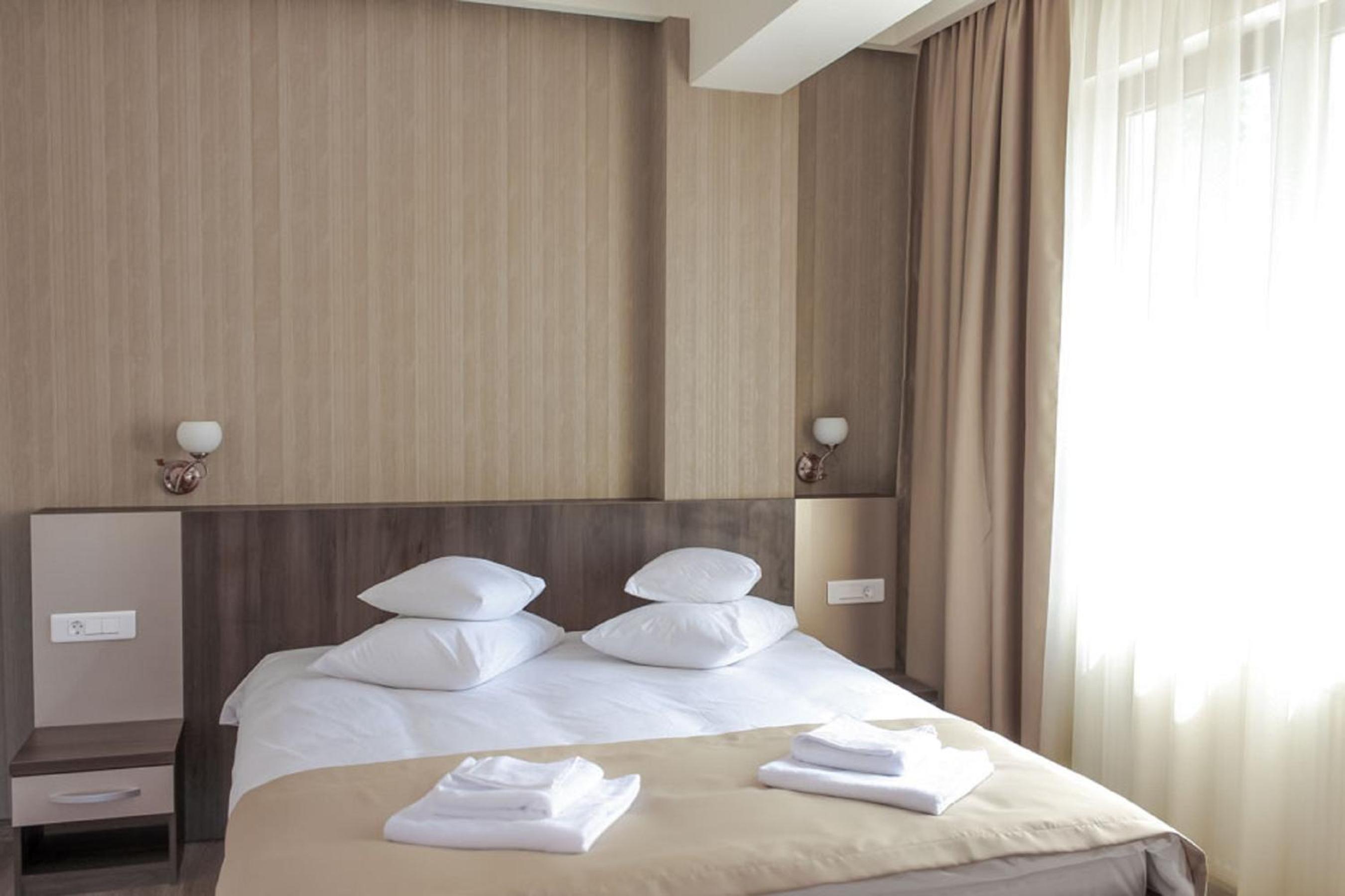 Standard Double Room - Photo 3