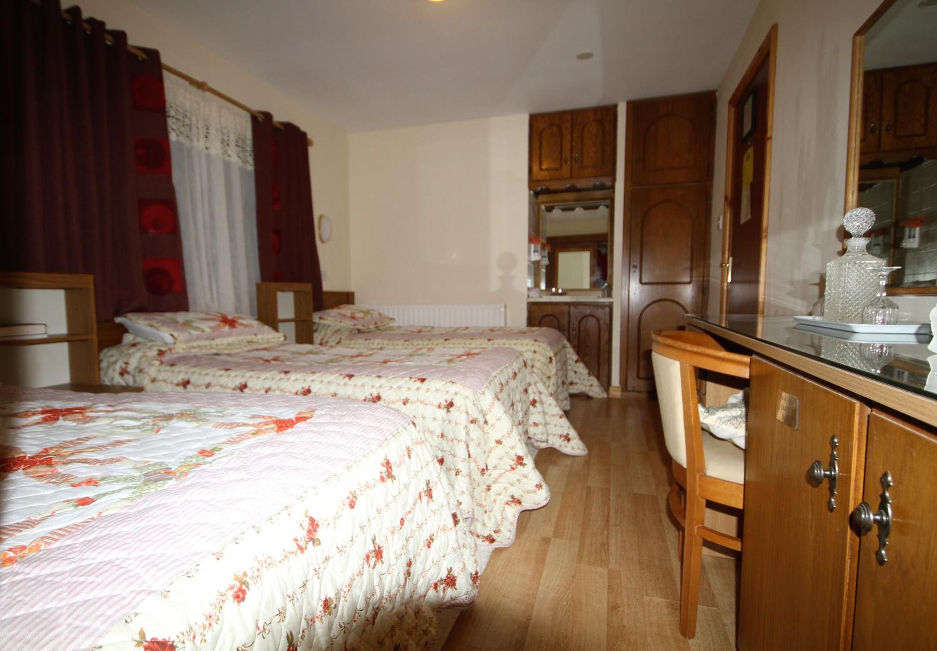 Family Room photo 3