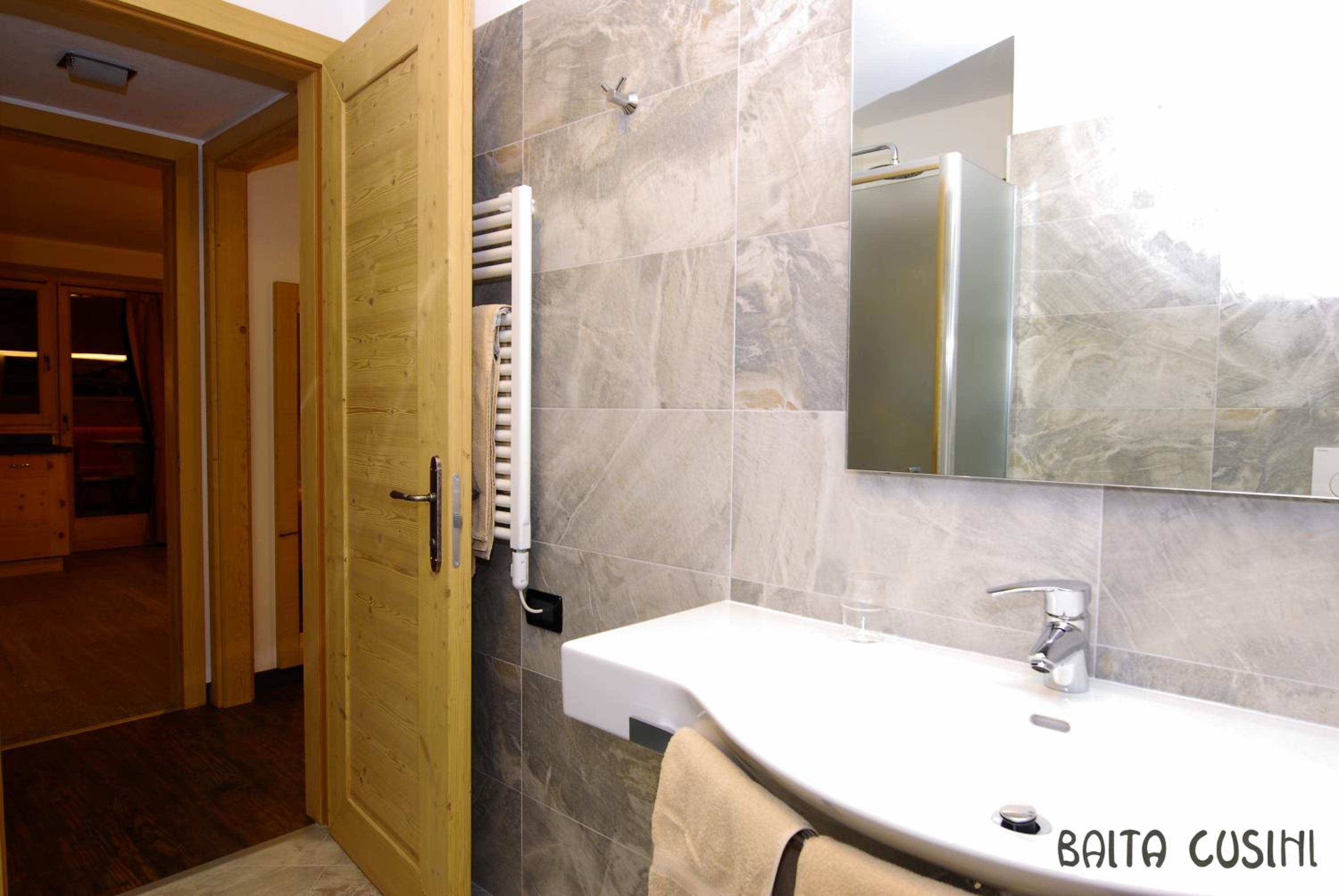 Superior Two-Bedroom Apartment (4 Adults) photo 2
