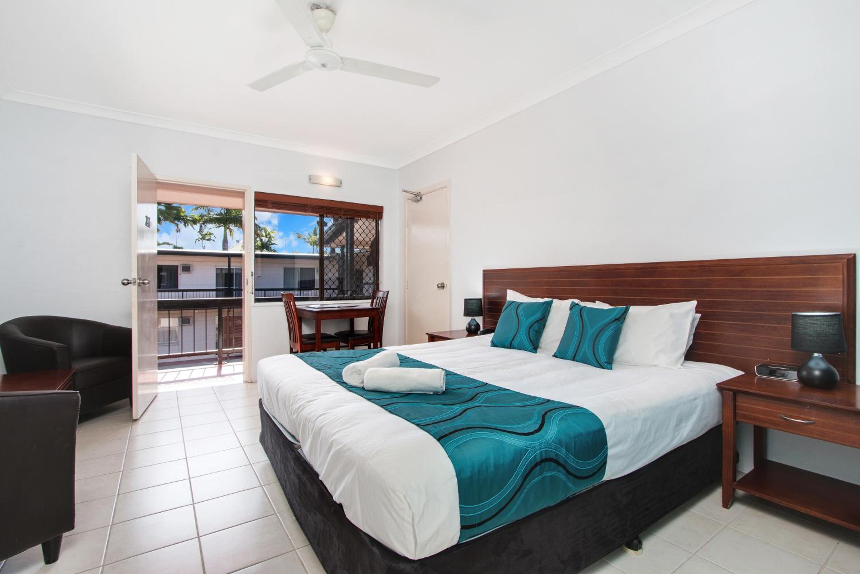 Superior King Suite - Photo 3