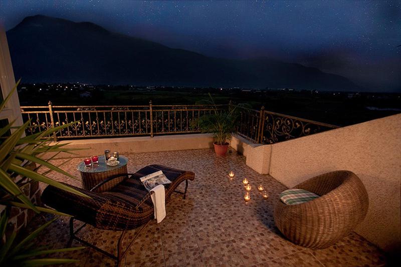 Deluxe Double Room with Balcony photo 3