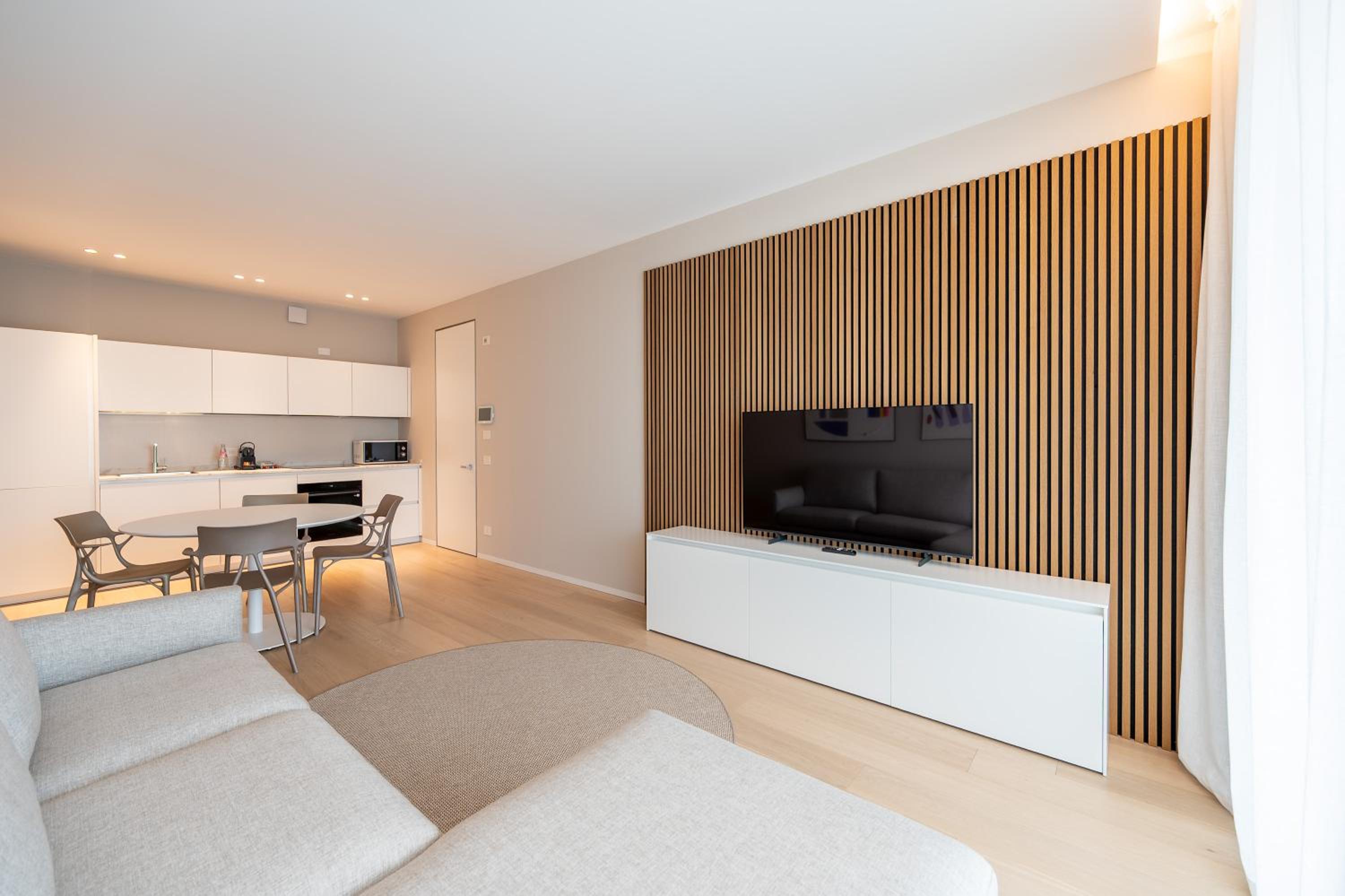 Three-Bedroom Apartment with Sea View photo 1
