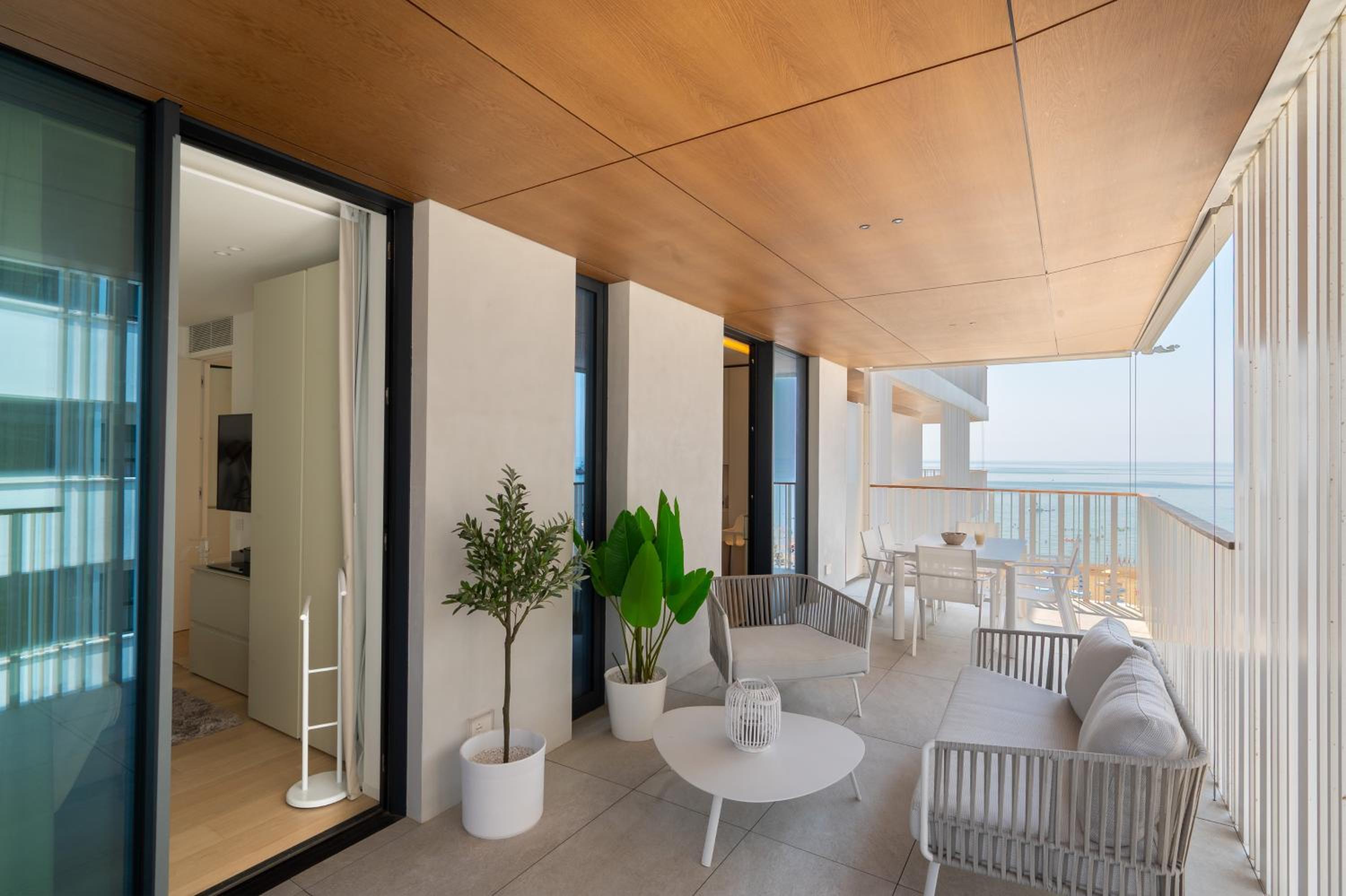 Two-Bedroom Apartment with Sea View photo 3