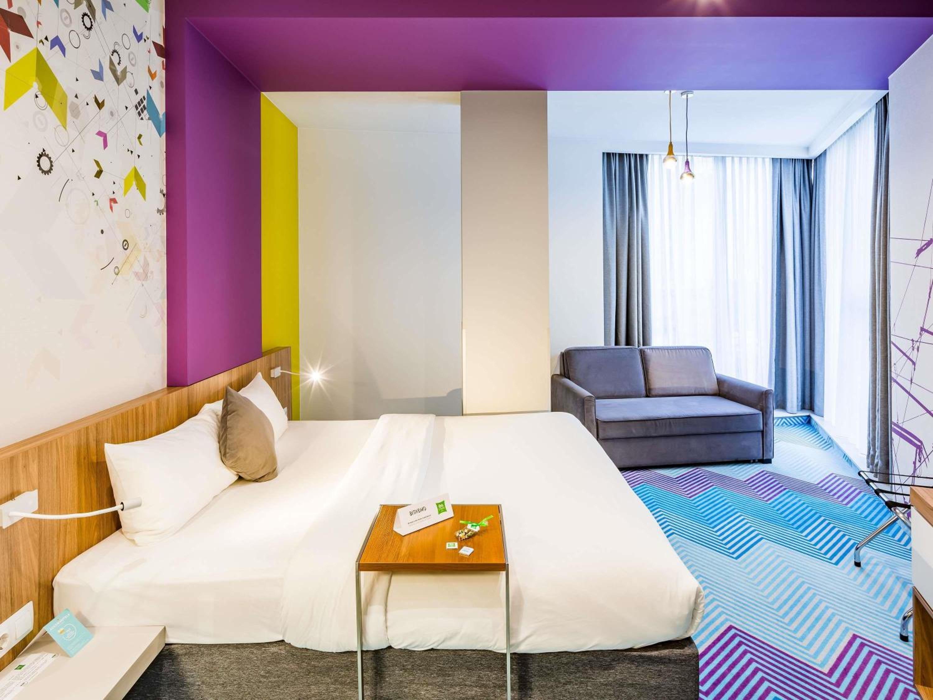 Family Room with Double Bed and Sofa  photo 2