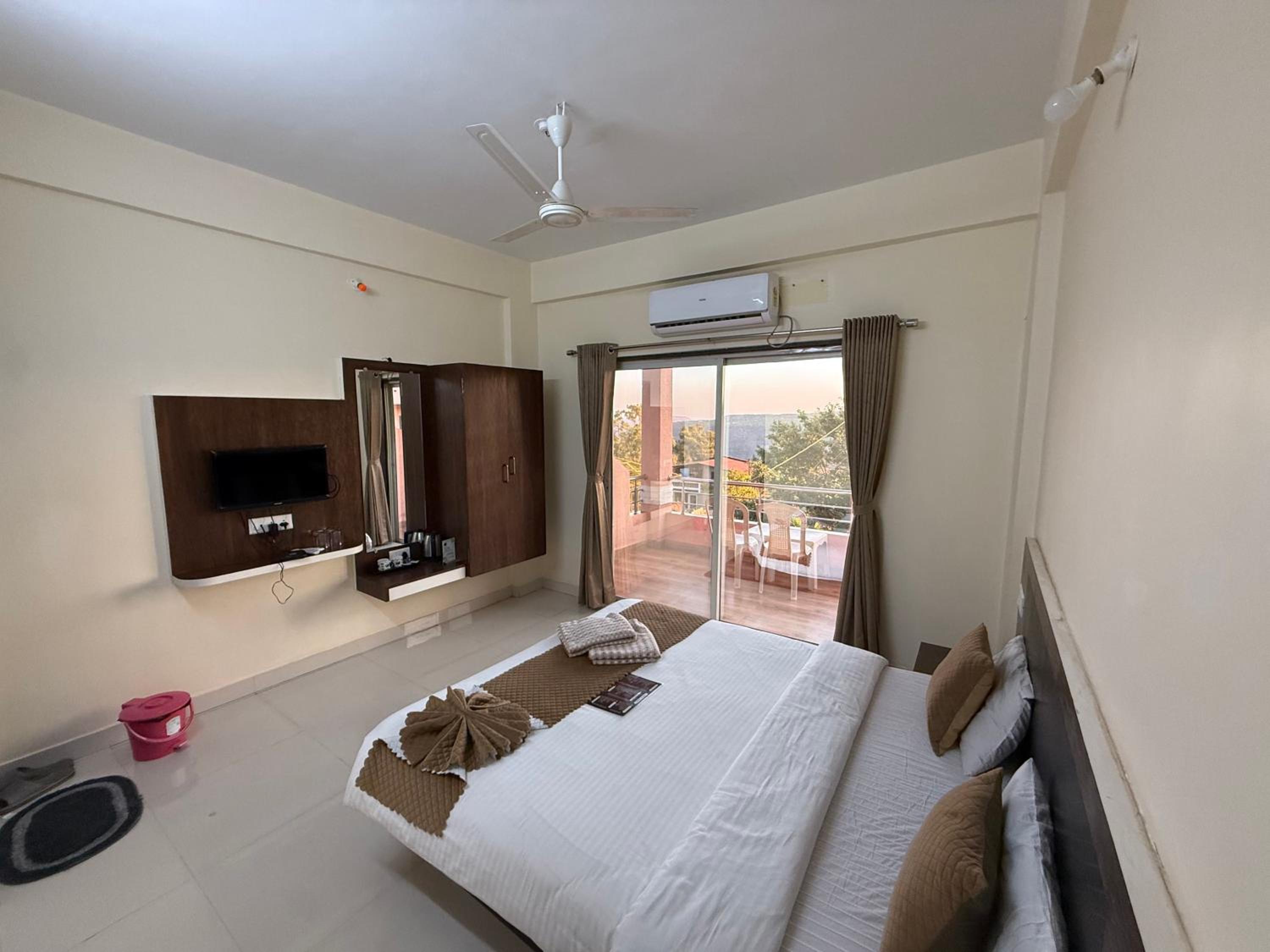 Double Room with Mountain View photo 2