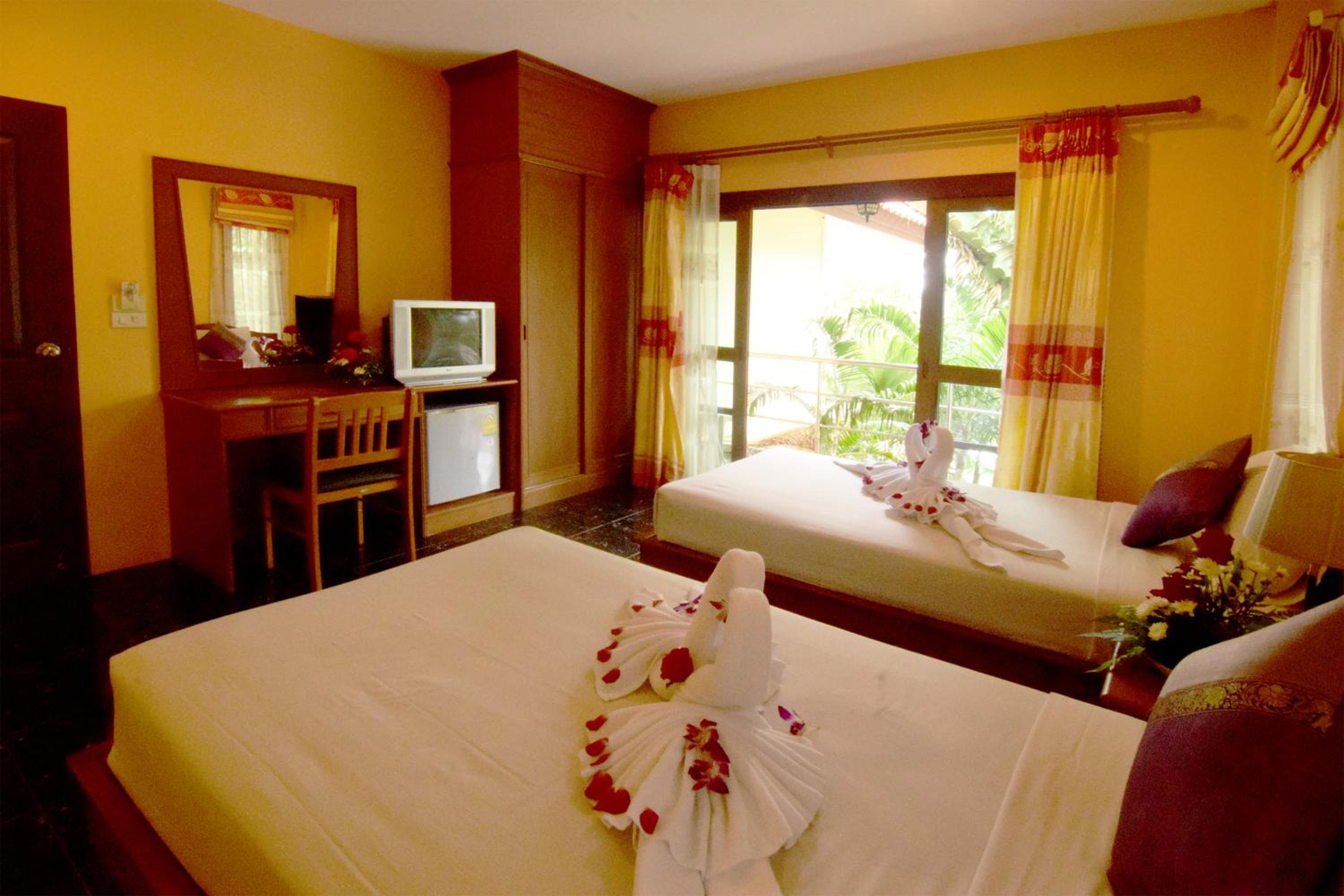 Twin Room with Balcony photo 2