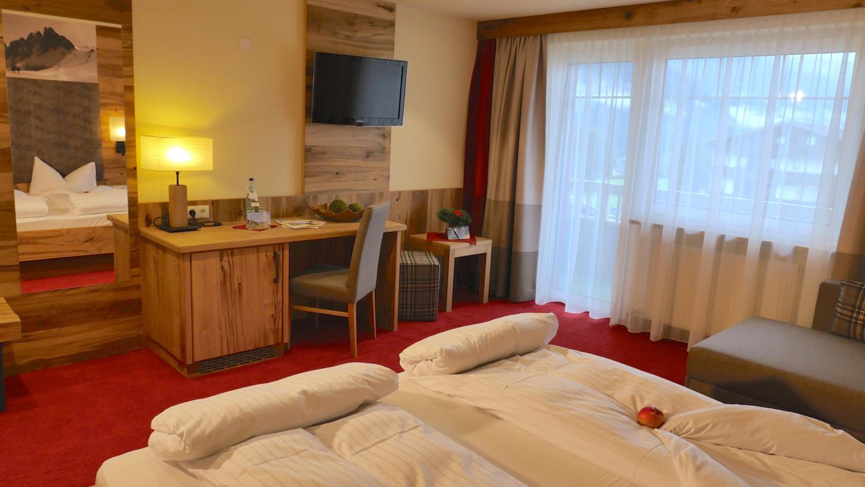 Superior Twin or Double Room photo 3