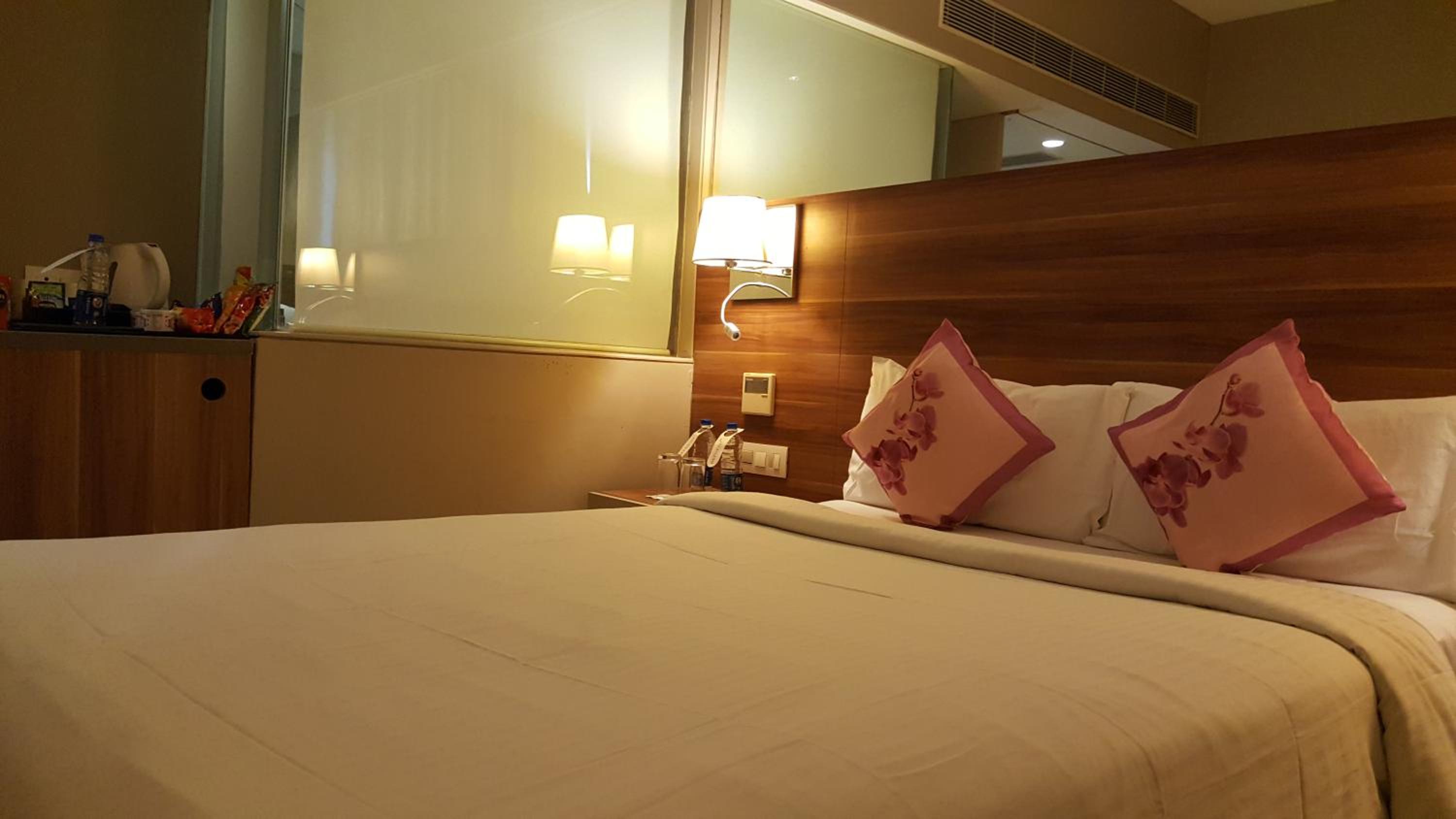 Deluxe Queen Room – 25 % Discounton Food & Beverage and 15% Discount on Laundry Services - Photo 7