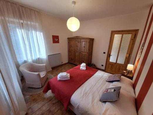 One-Bedroom Apartment with View photo 2