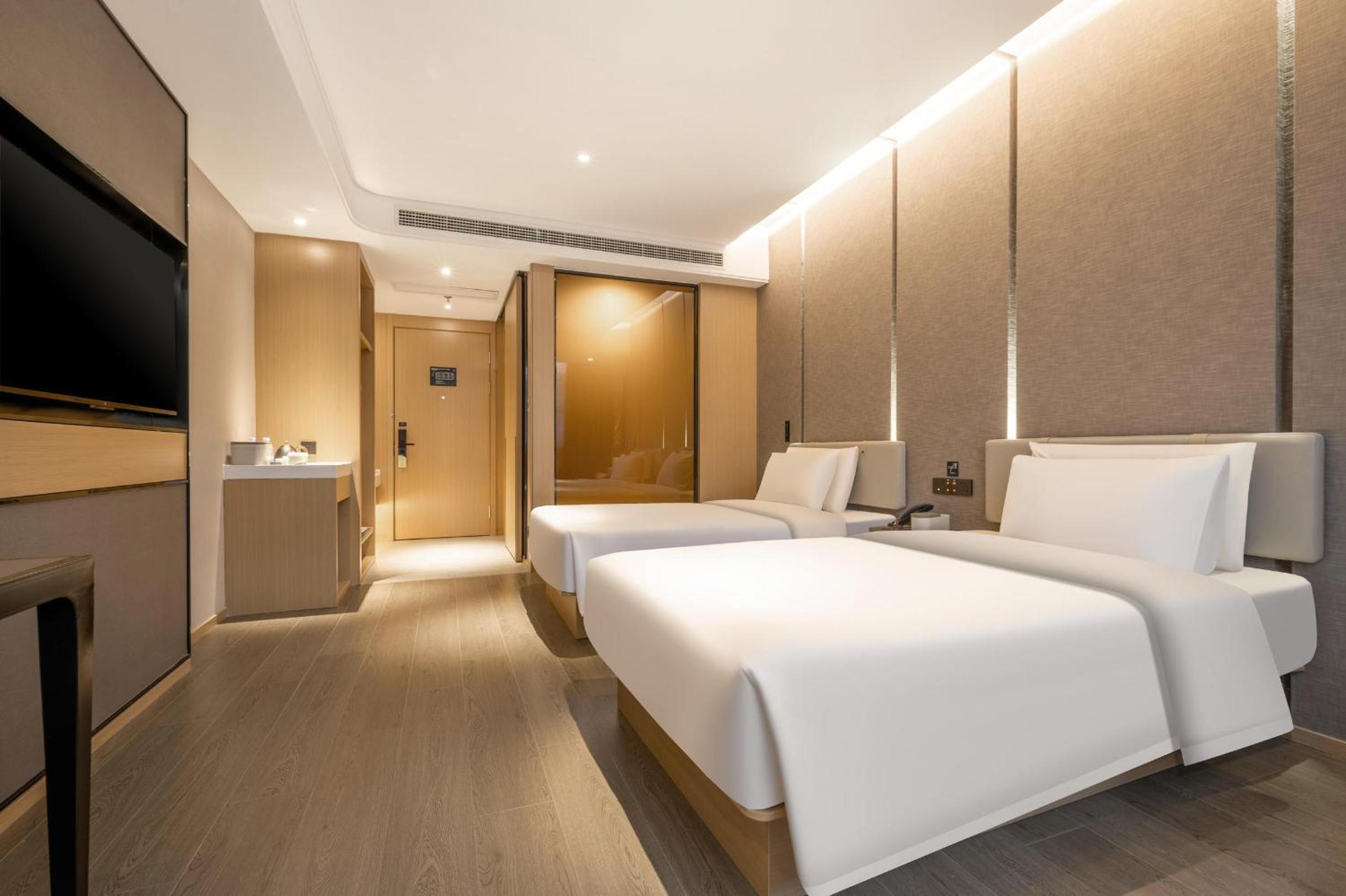 Elegant Twin Room