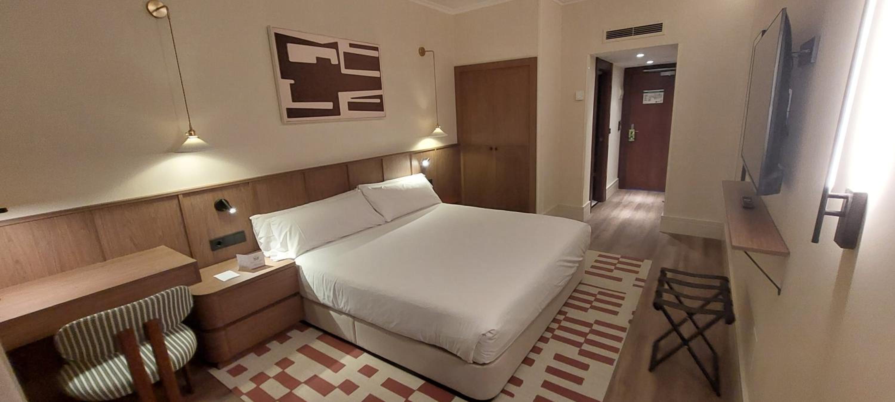 King Room Plus Cathedral View