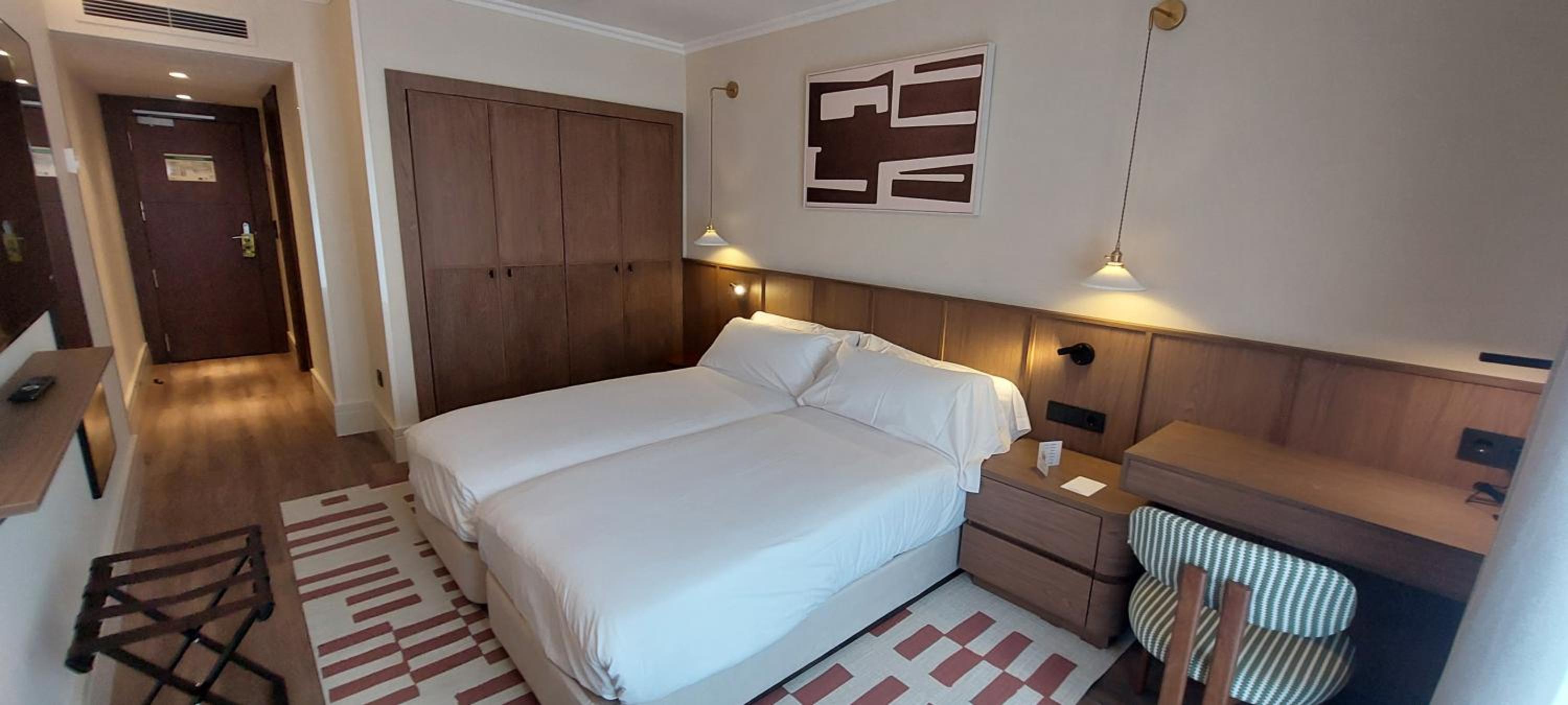 Twin Room Plus