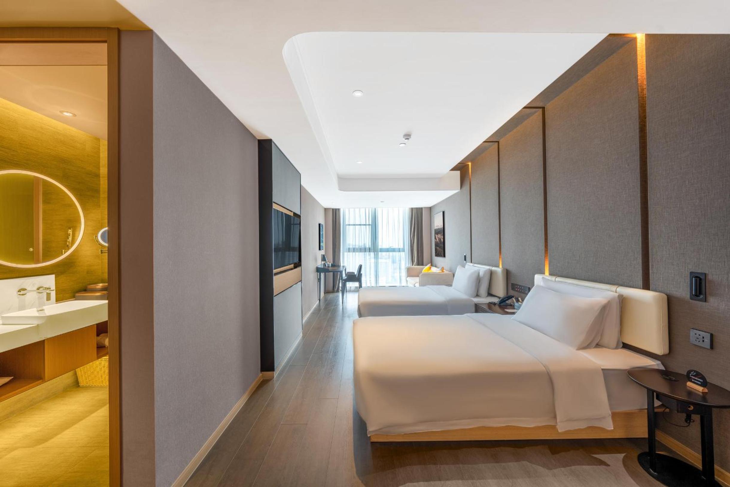 Deluxe Twin Room with City View